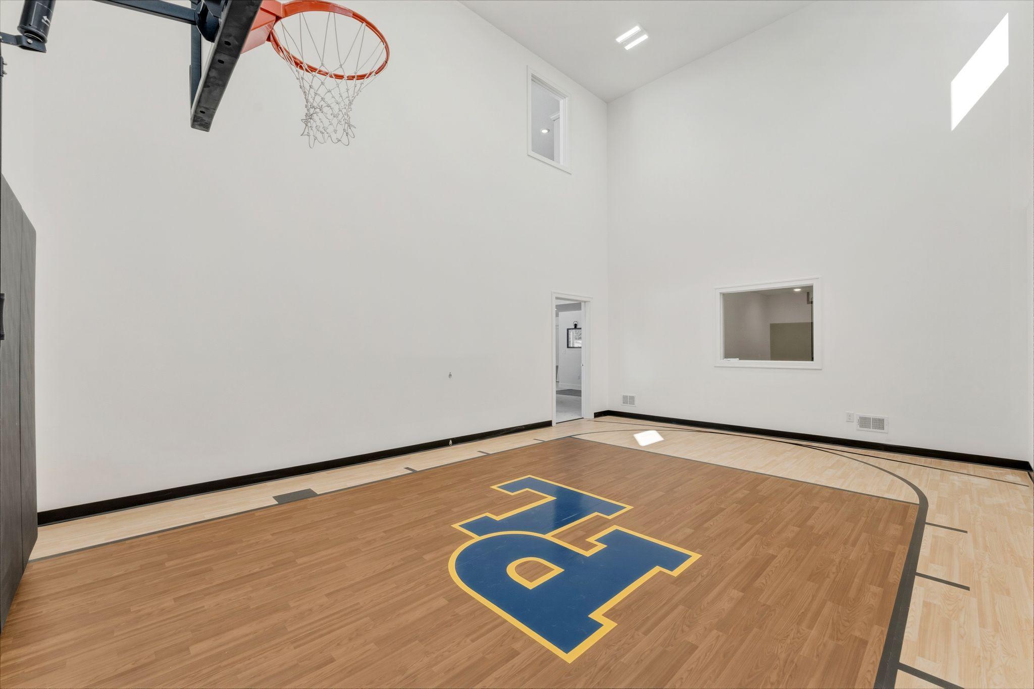 main property photo 44