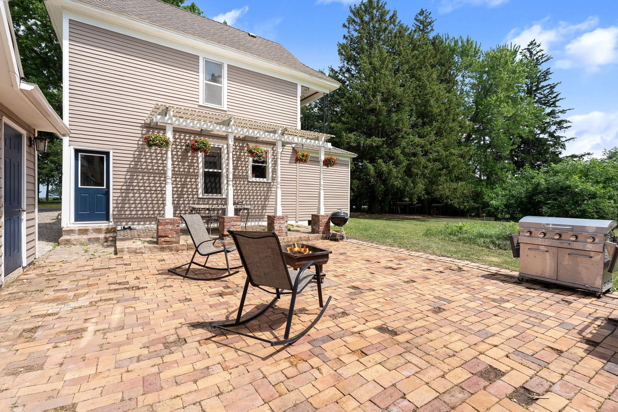 main property photo 17