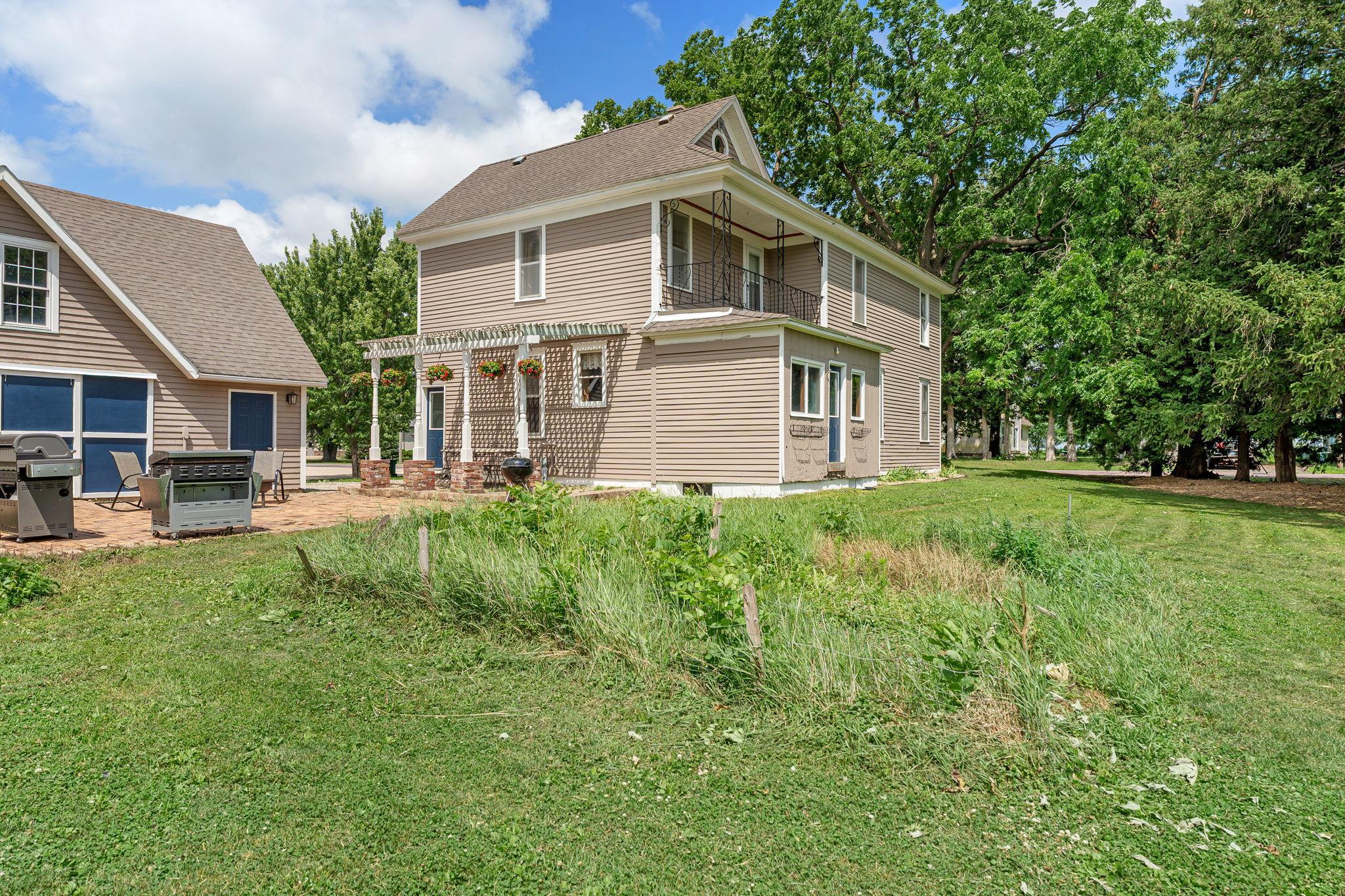main property photo 7