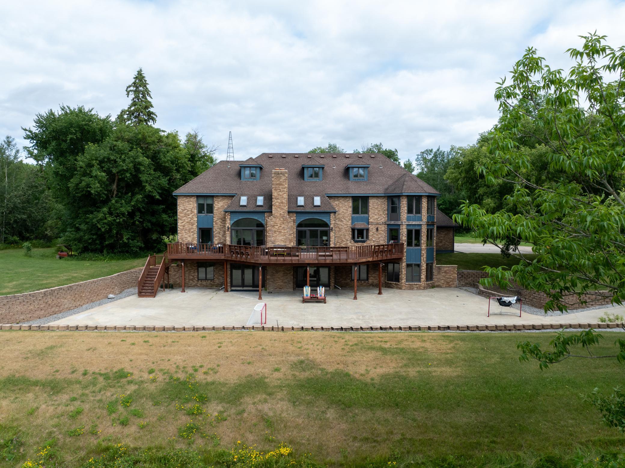 main property photo 13