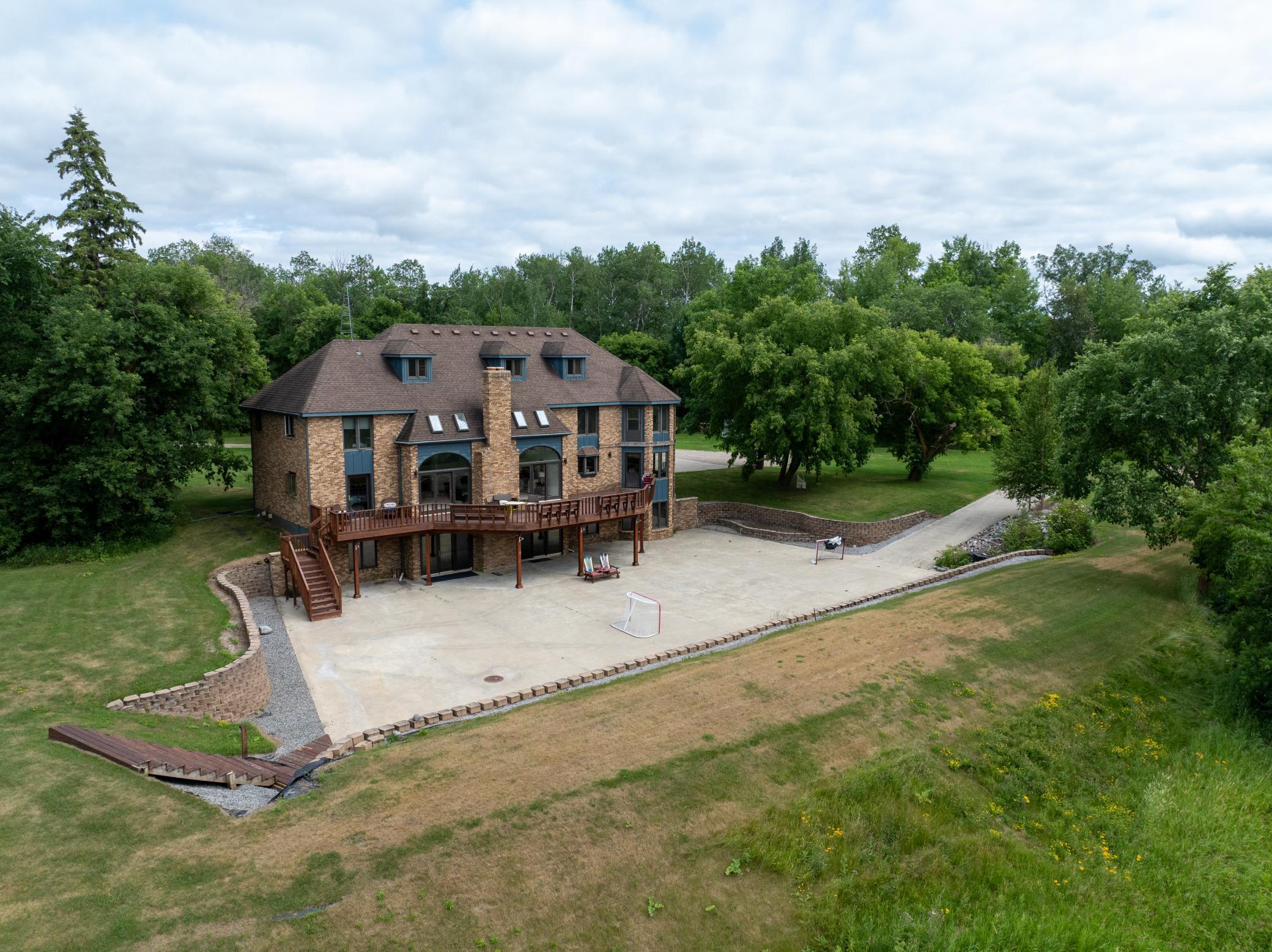 main property photo 14