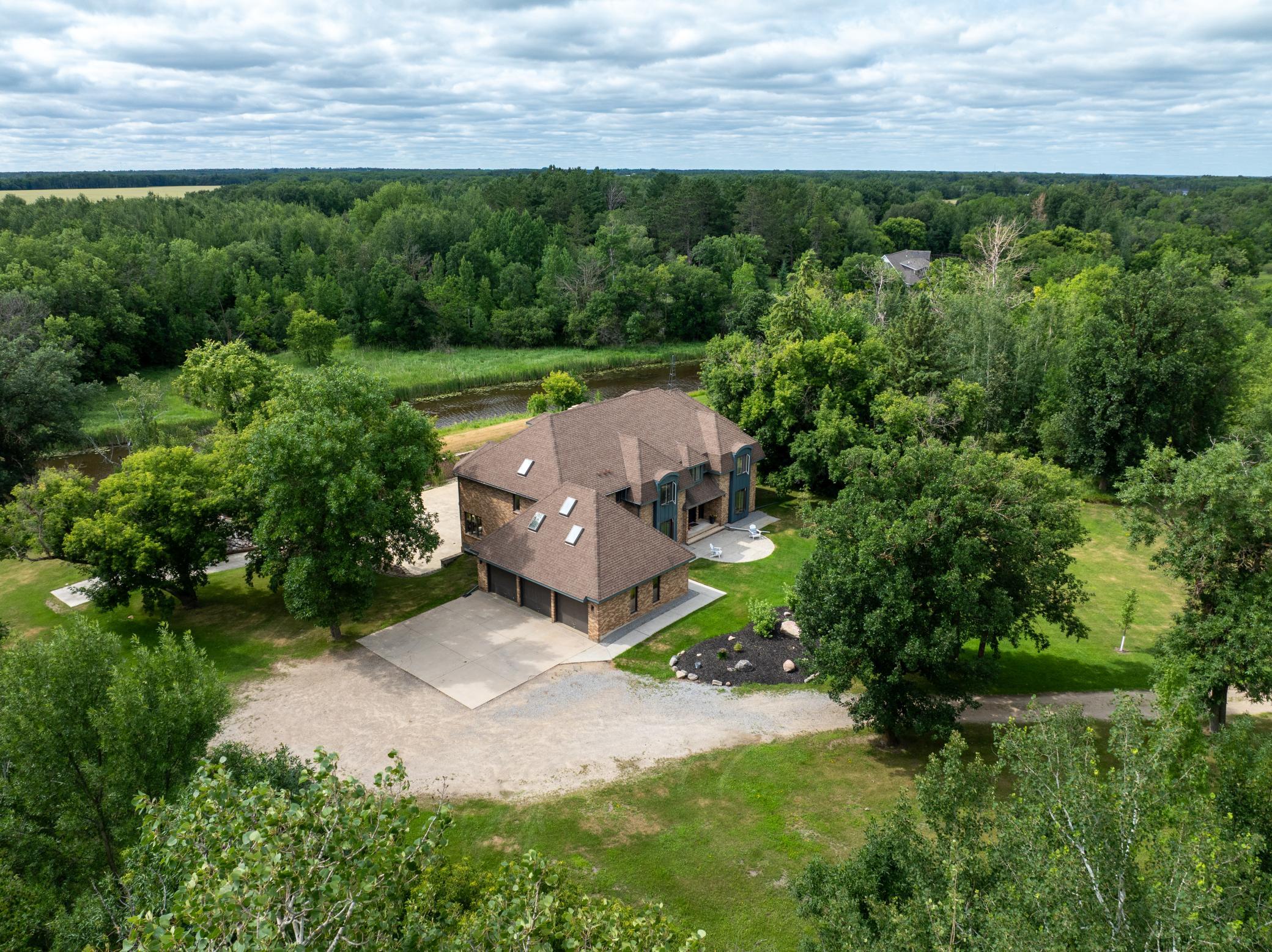 main property photo 6