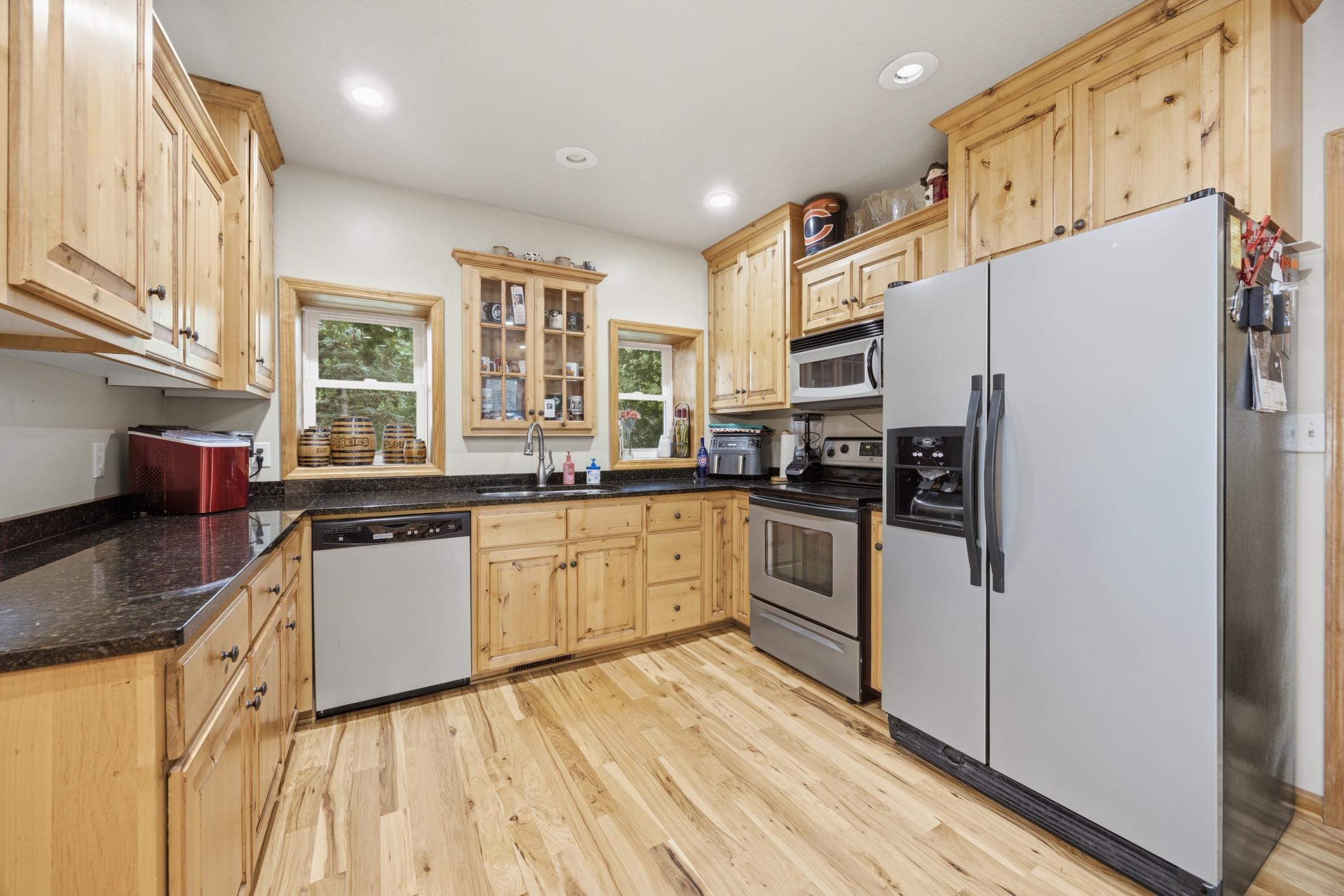 main property photo 7