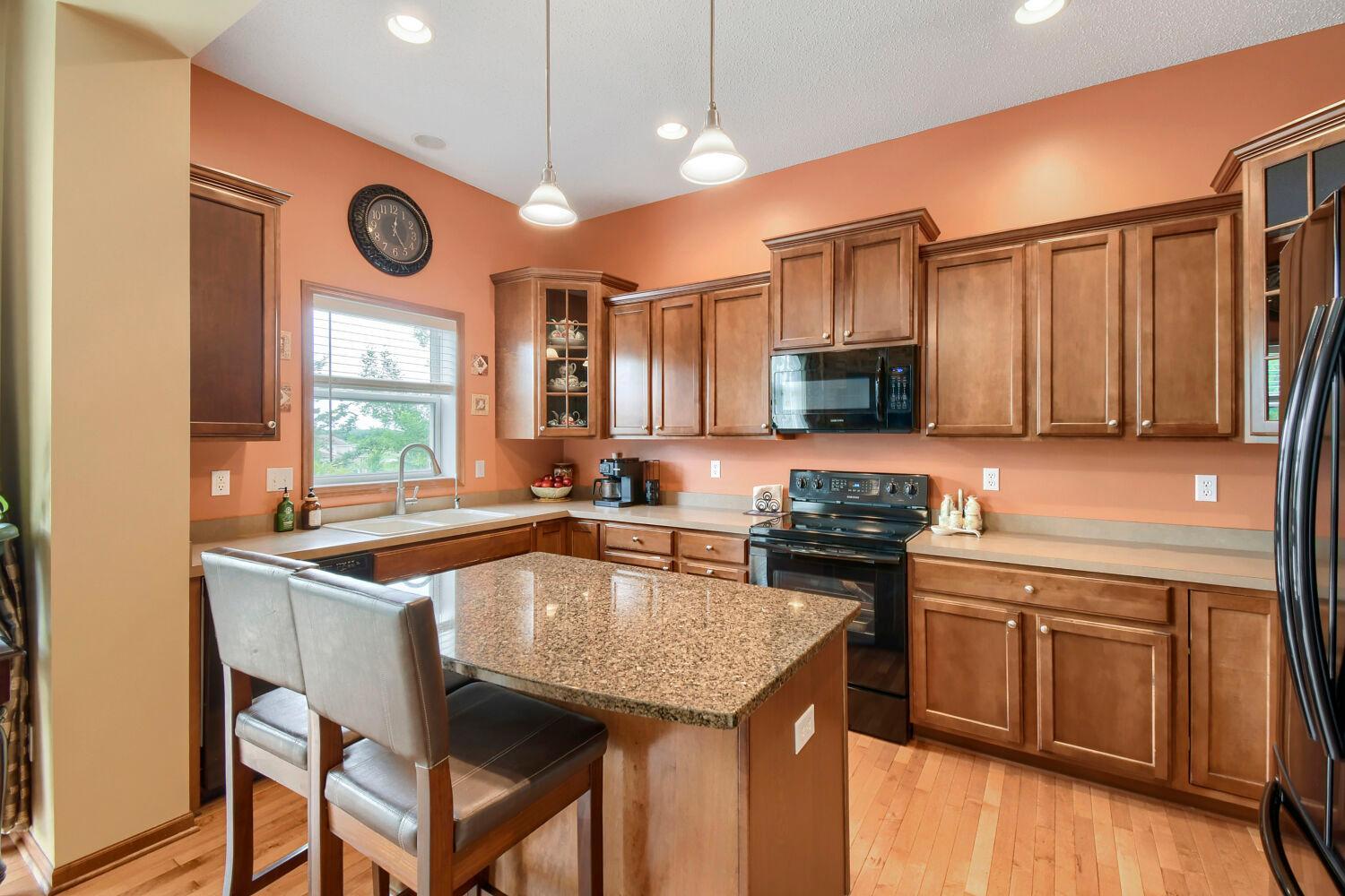 main property photo 9