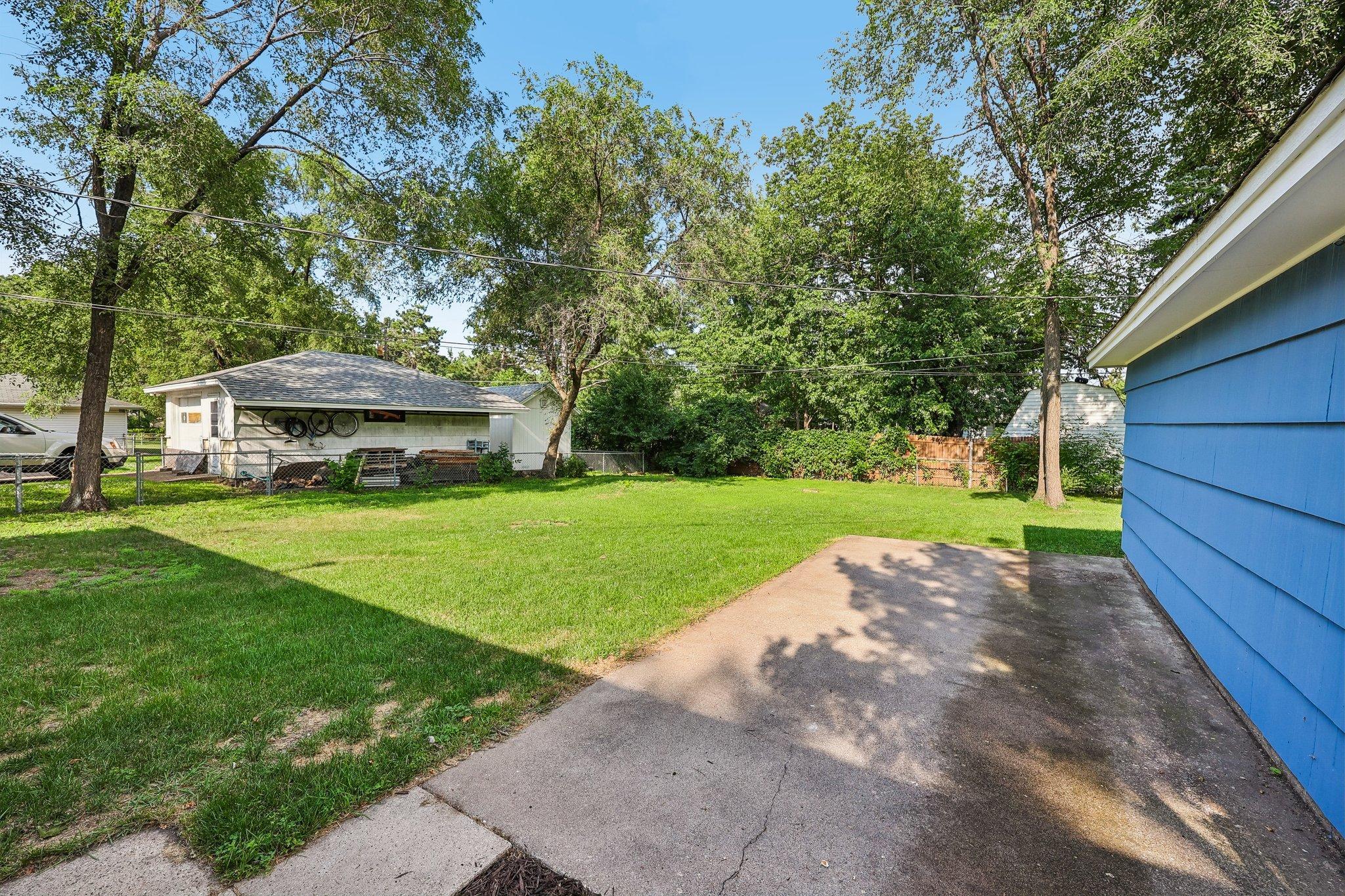 main property photo 40