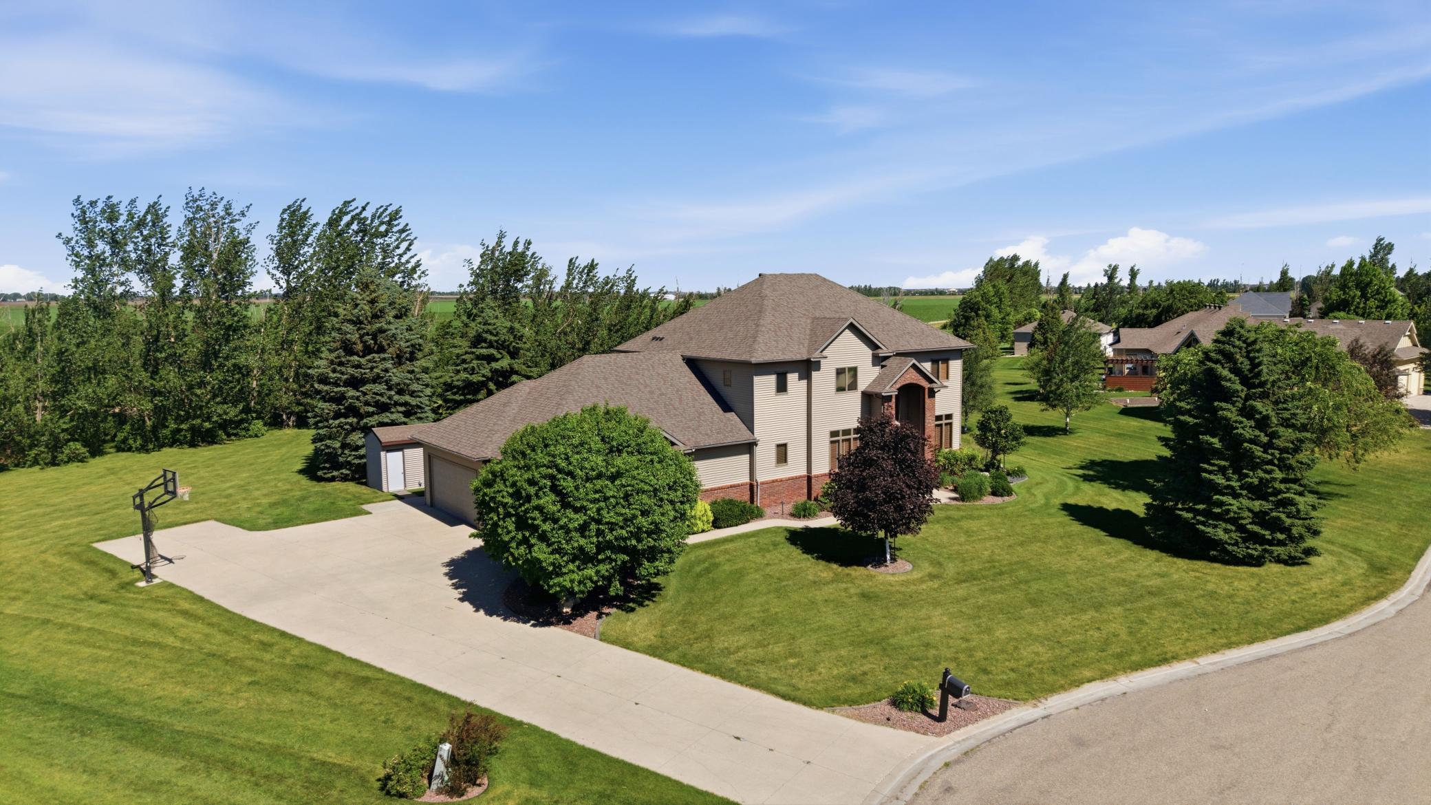 main property photo 30