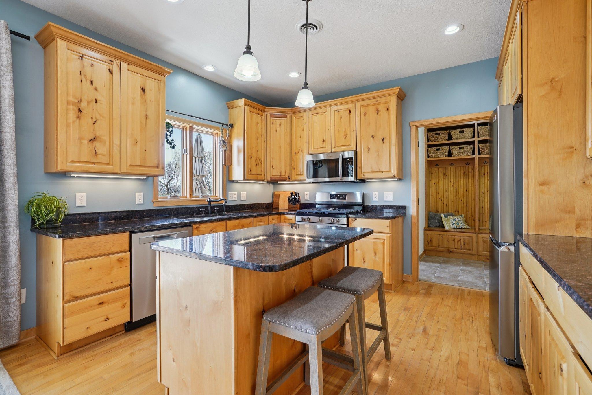 main property photo 11