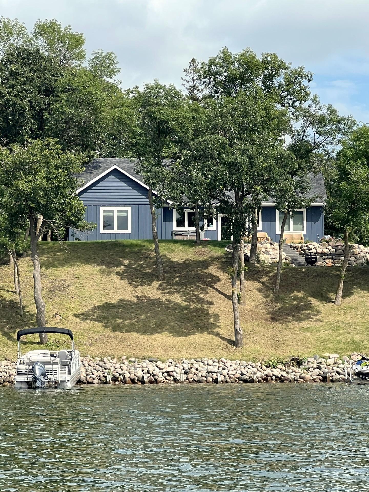 main property photo 30