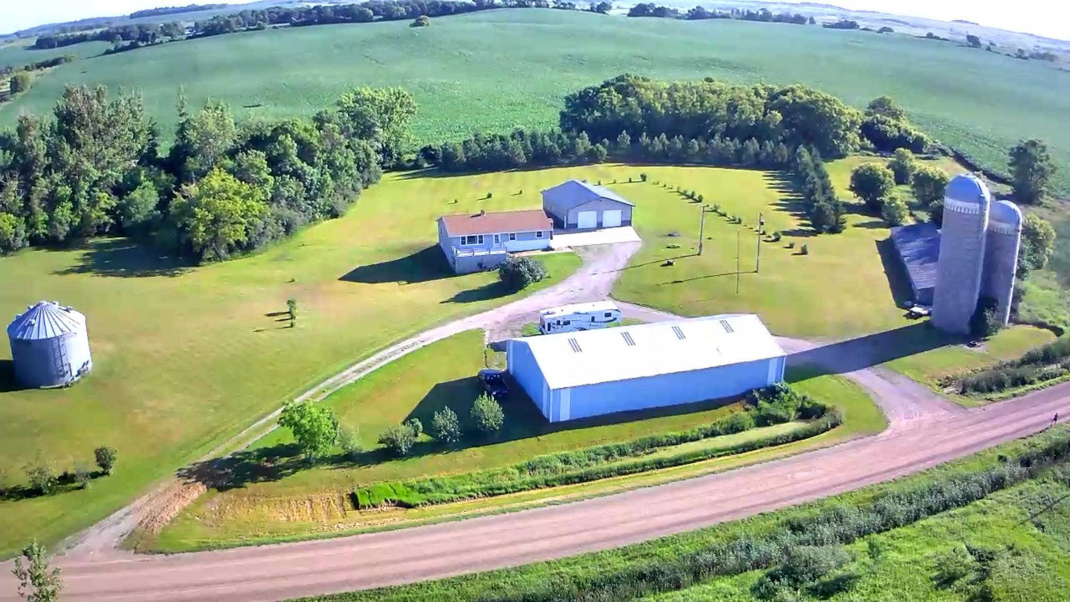 main property photo 40