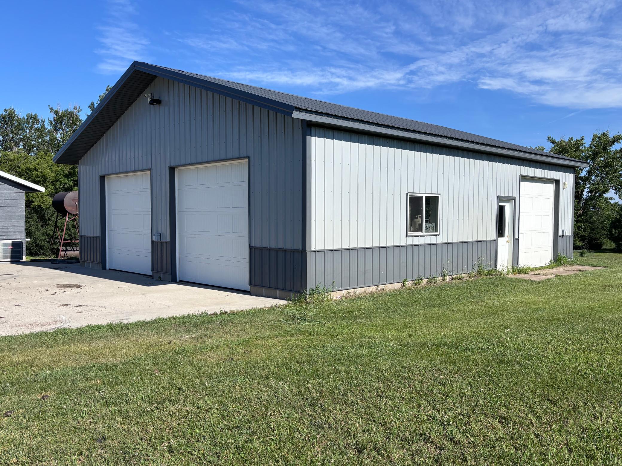 main property photo 44