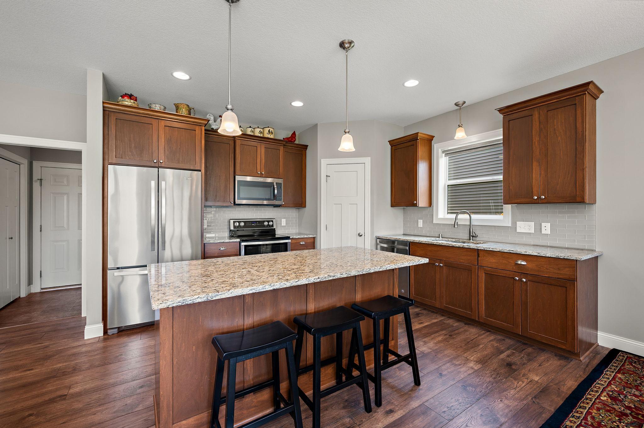 main property photo 4