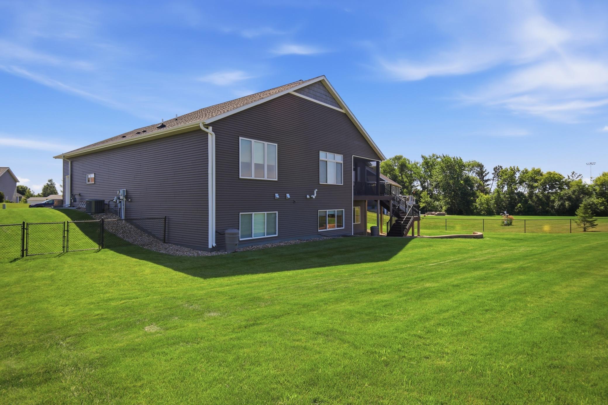 main property photo 77