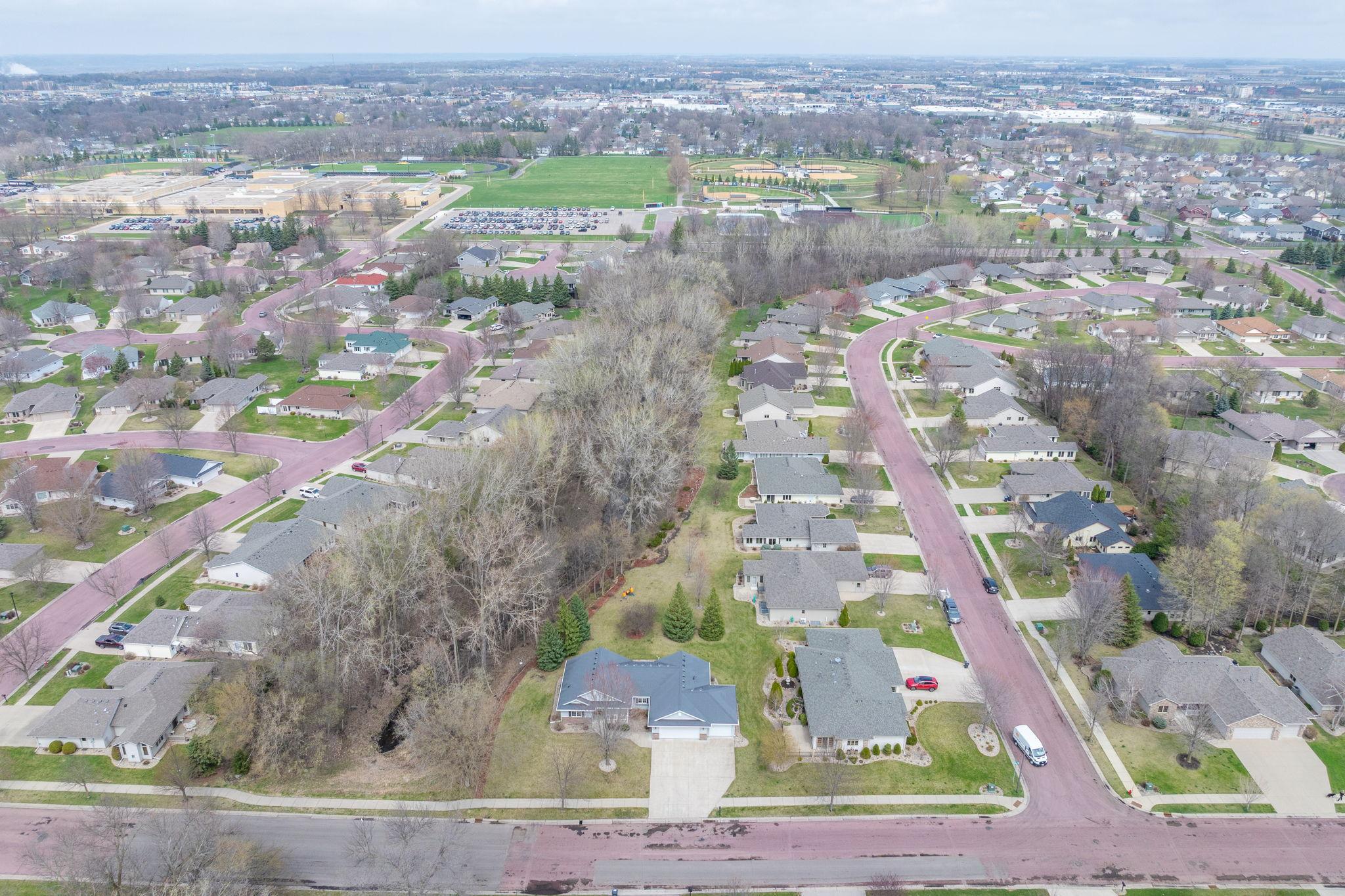 main property photo 40
