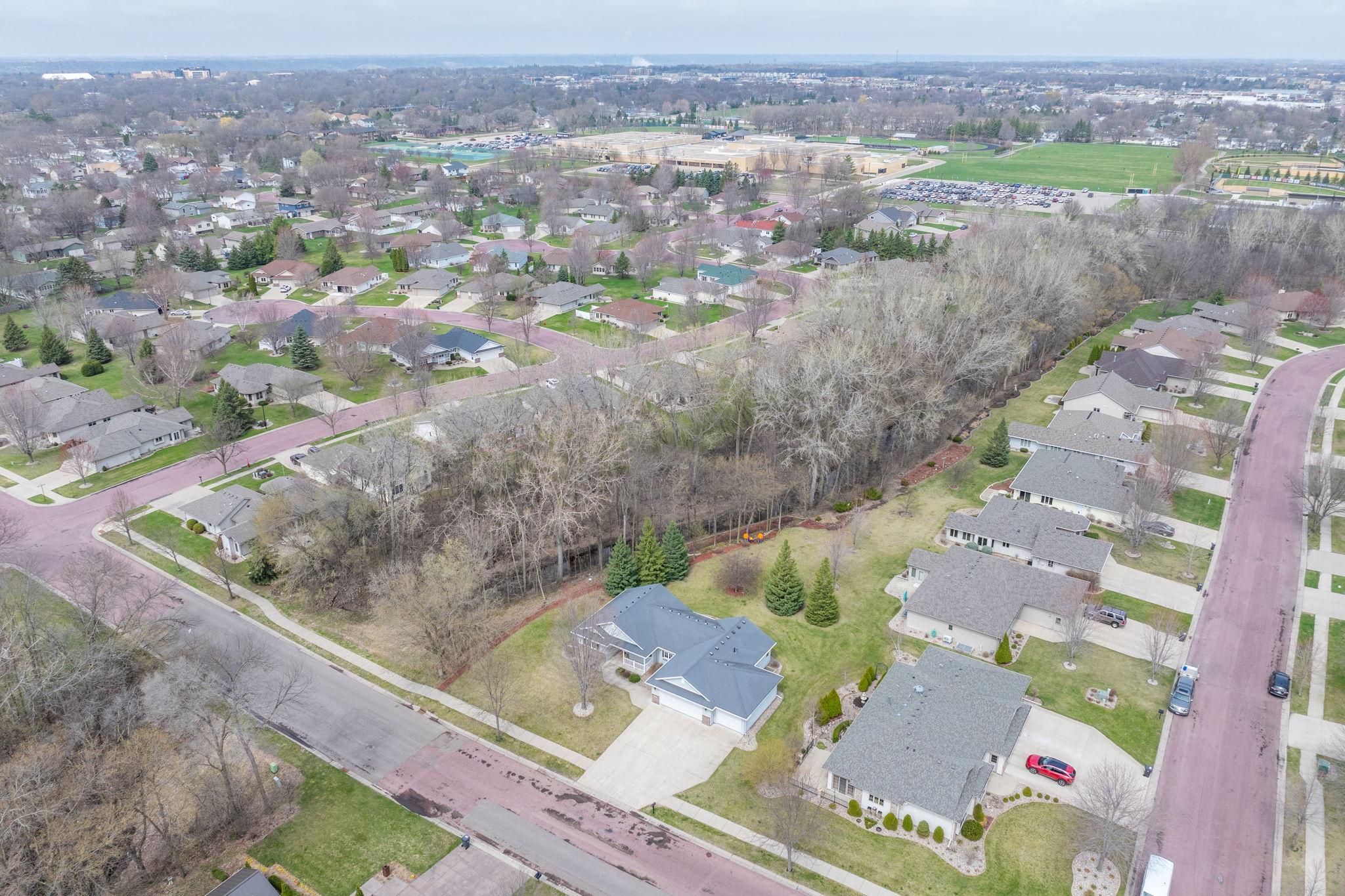 main property photo 41