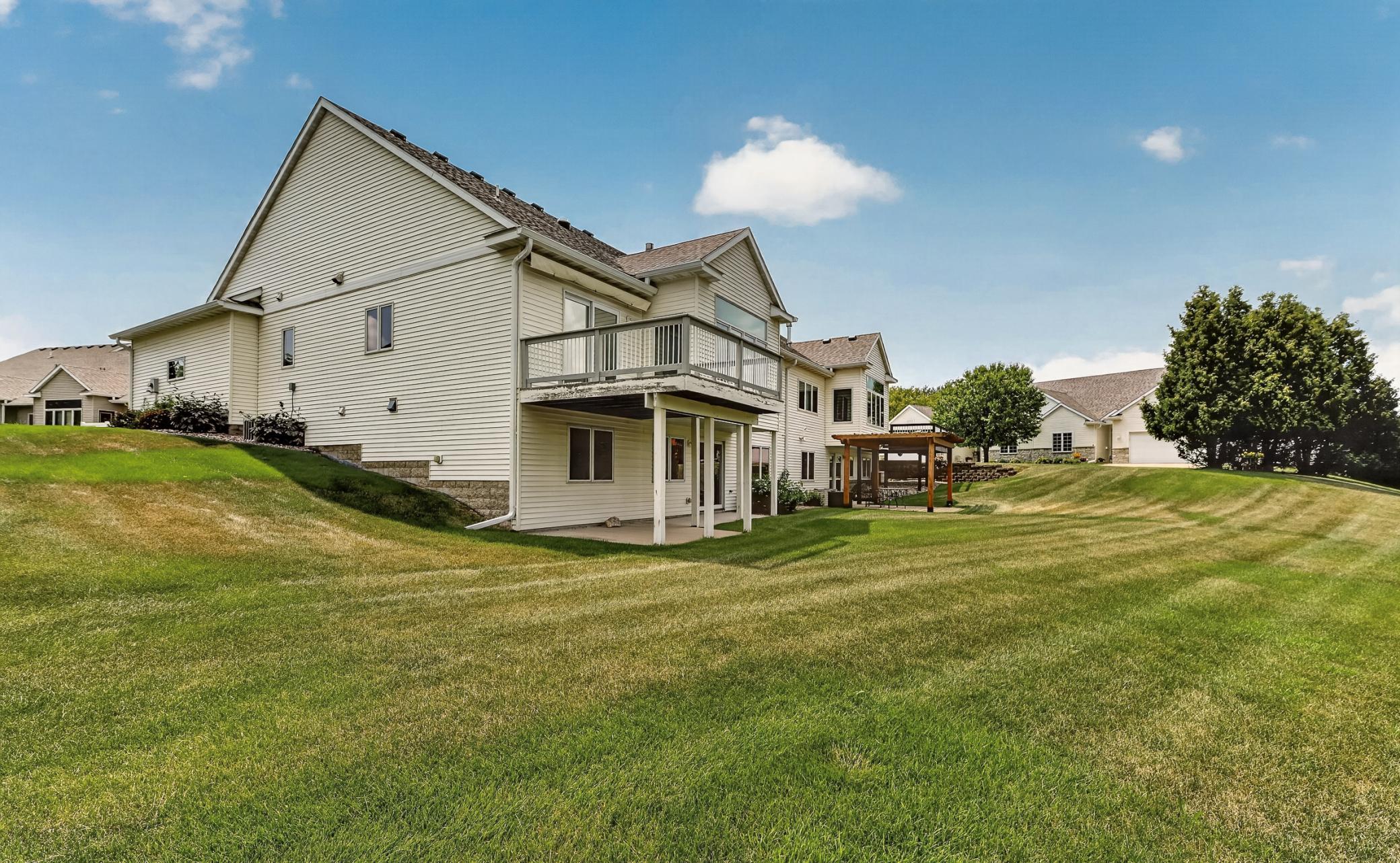 main property photo 32