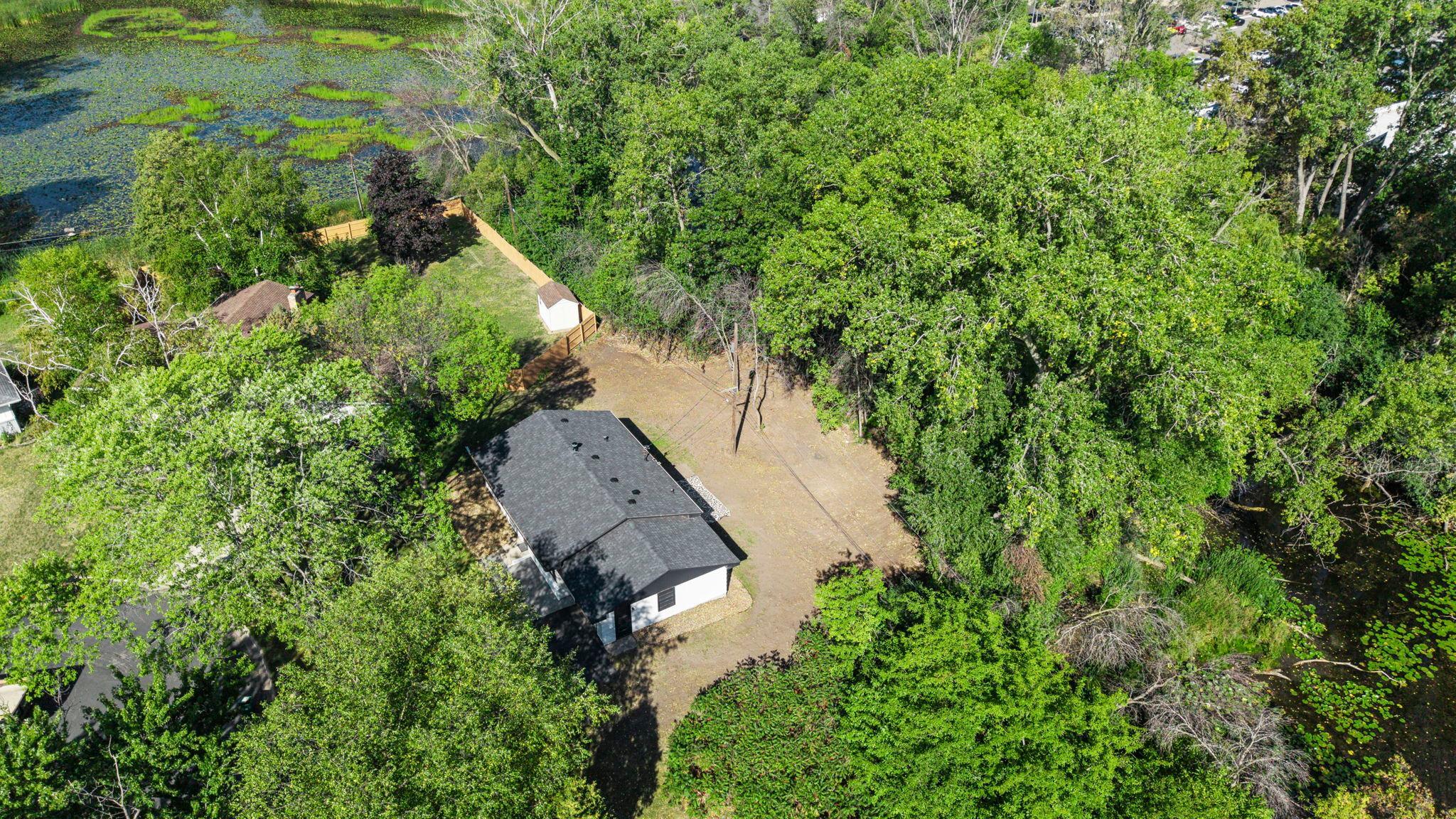 main property photo 32