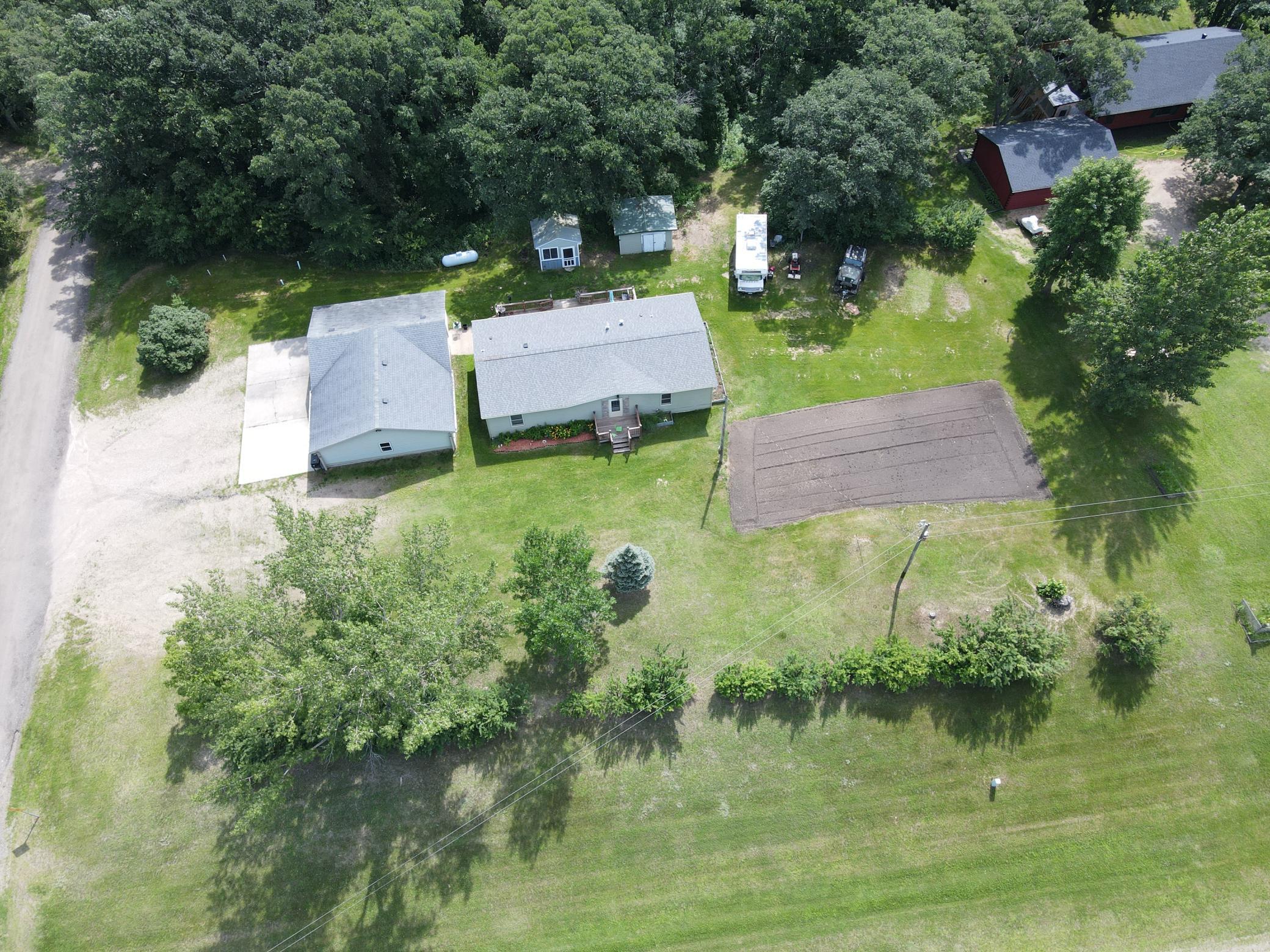 main property photo 10