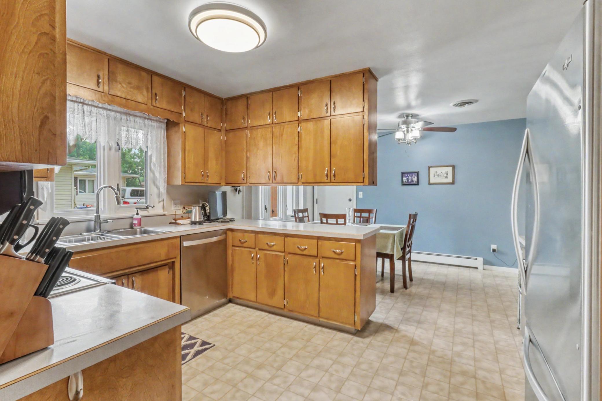 main property photo 5