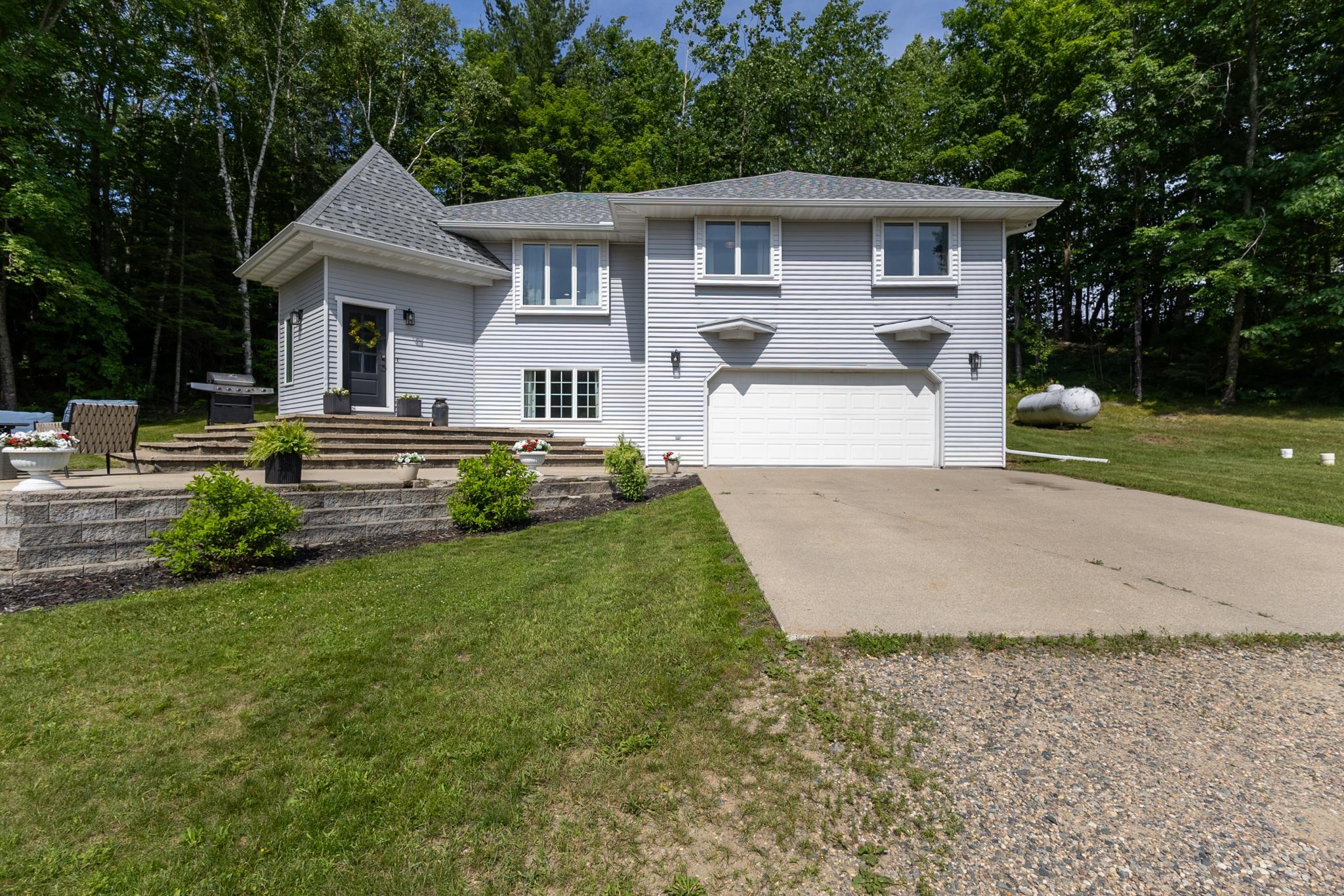 main property photo 70
