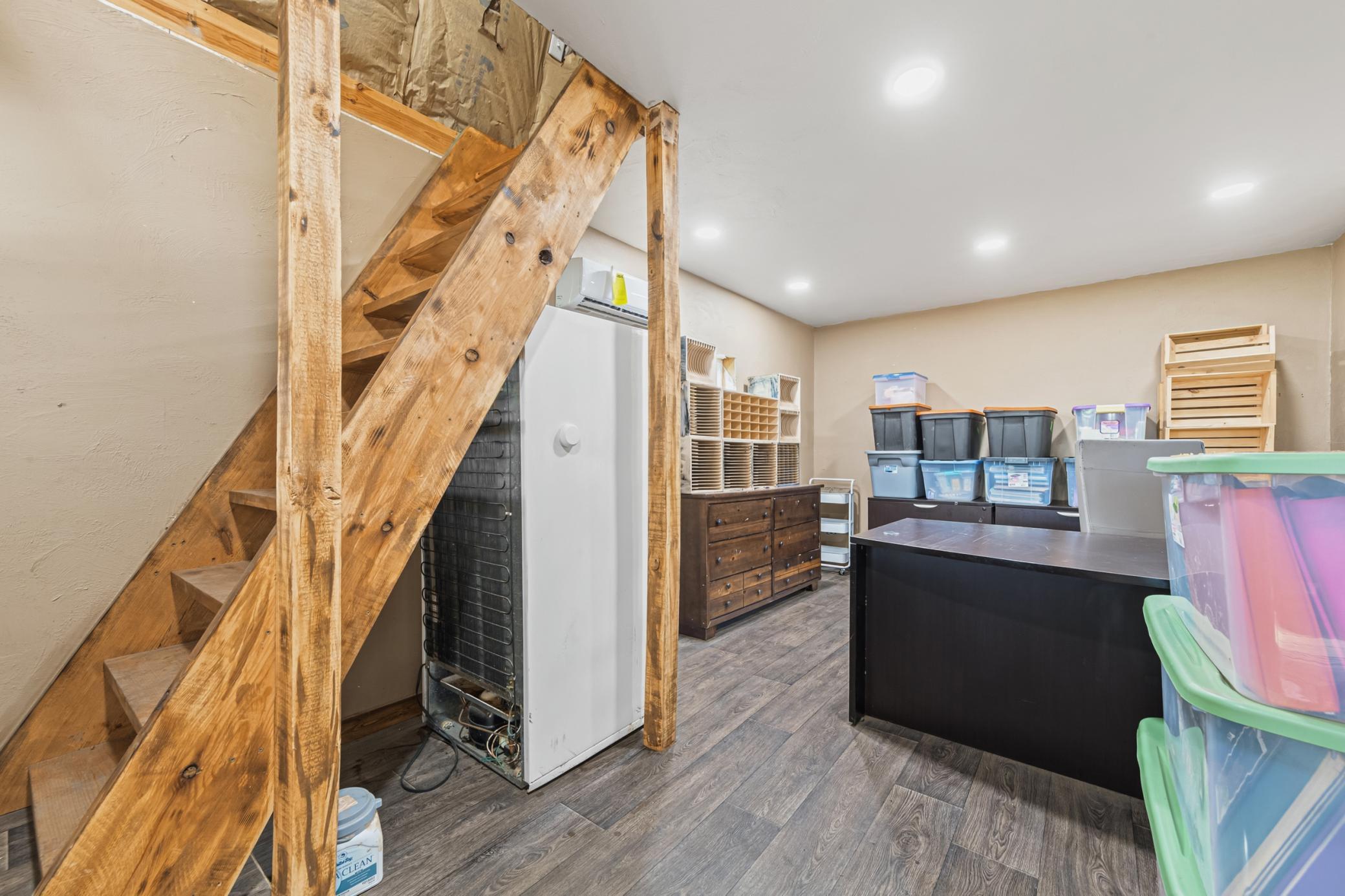main property photo 45
