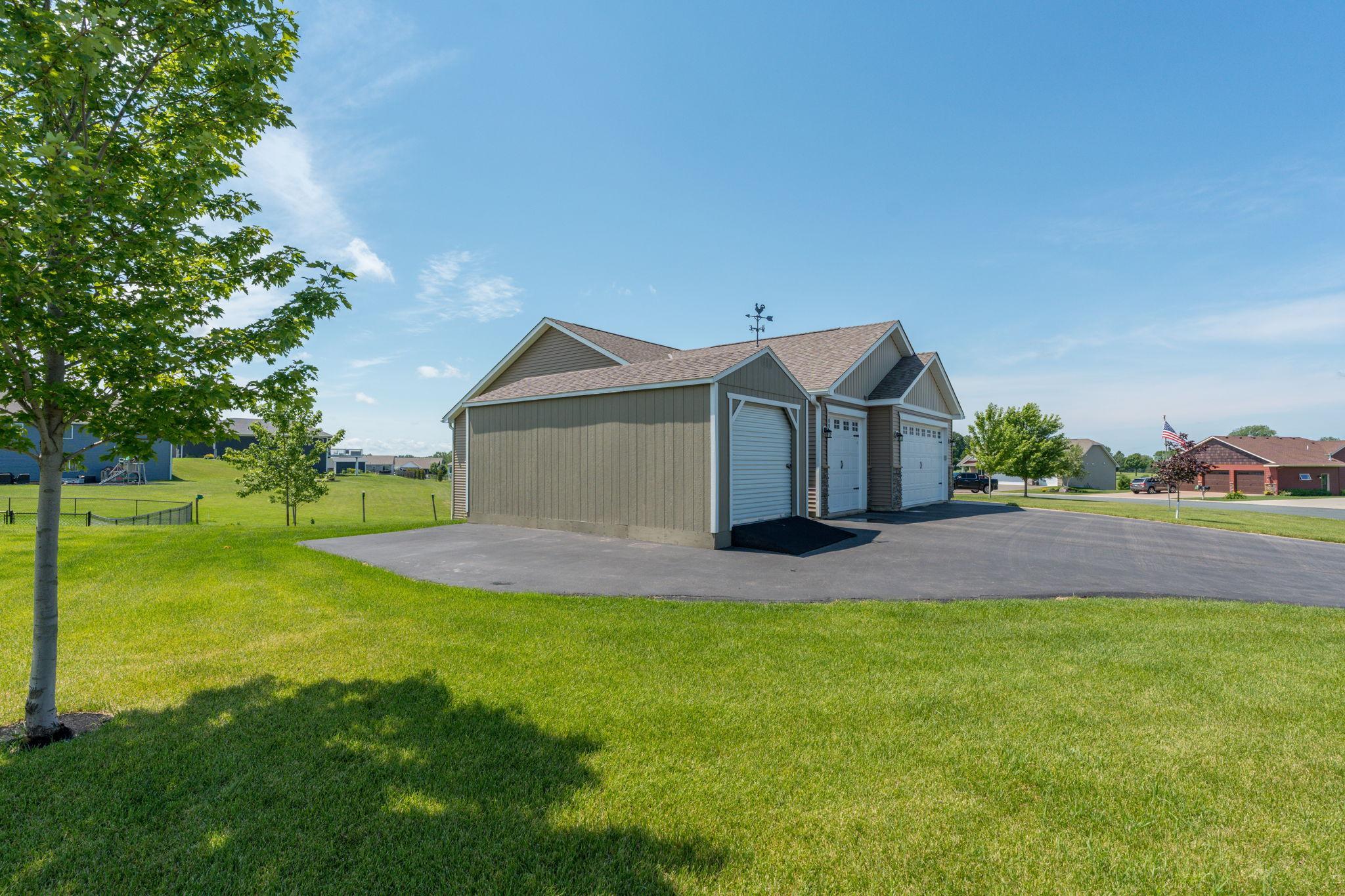 main property photo 50