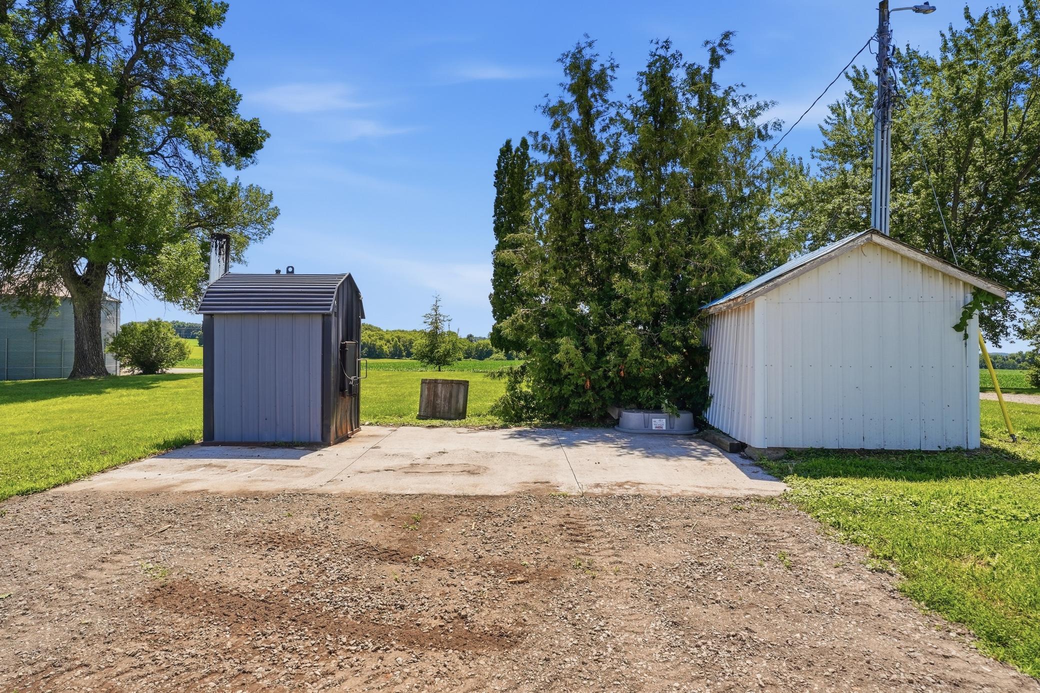 main property photo 37