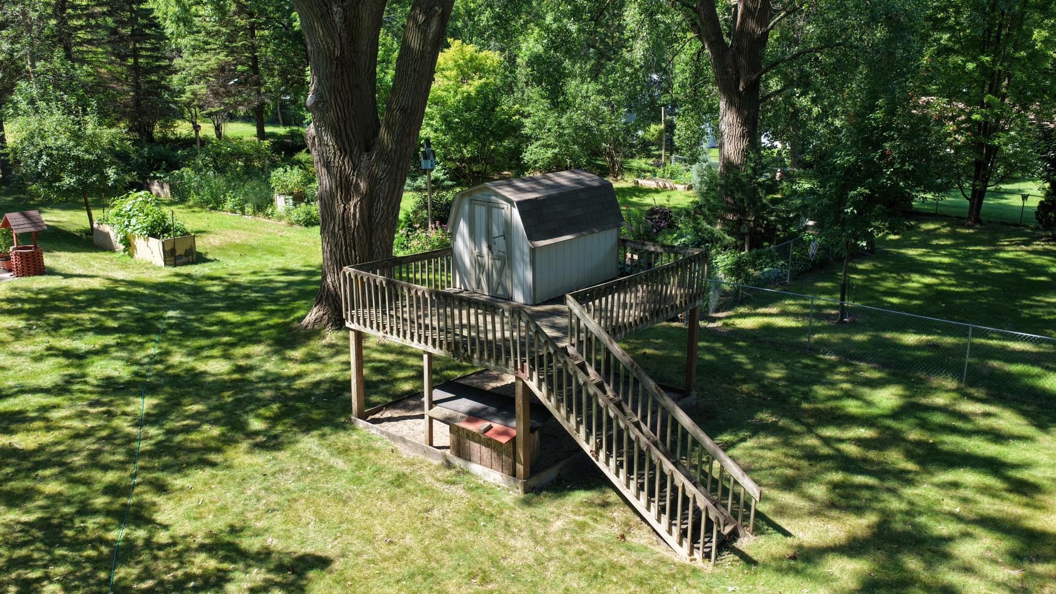 main property photo 45