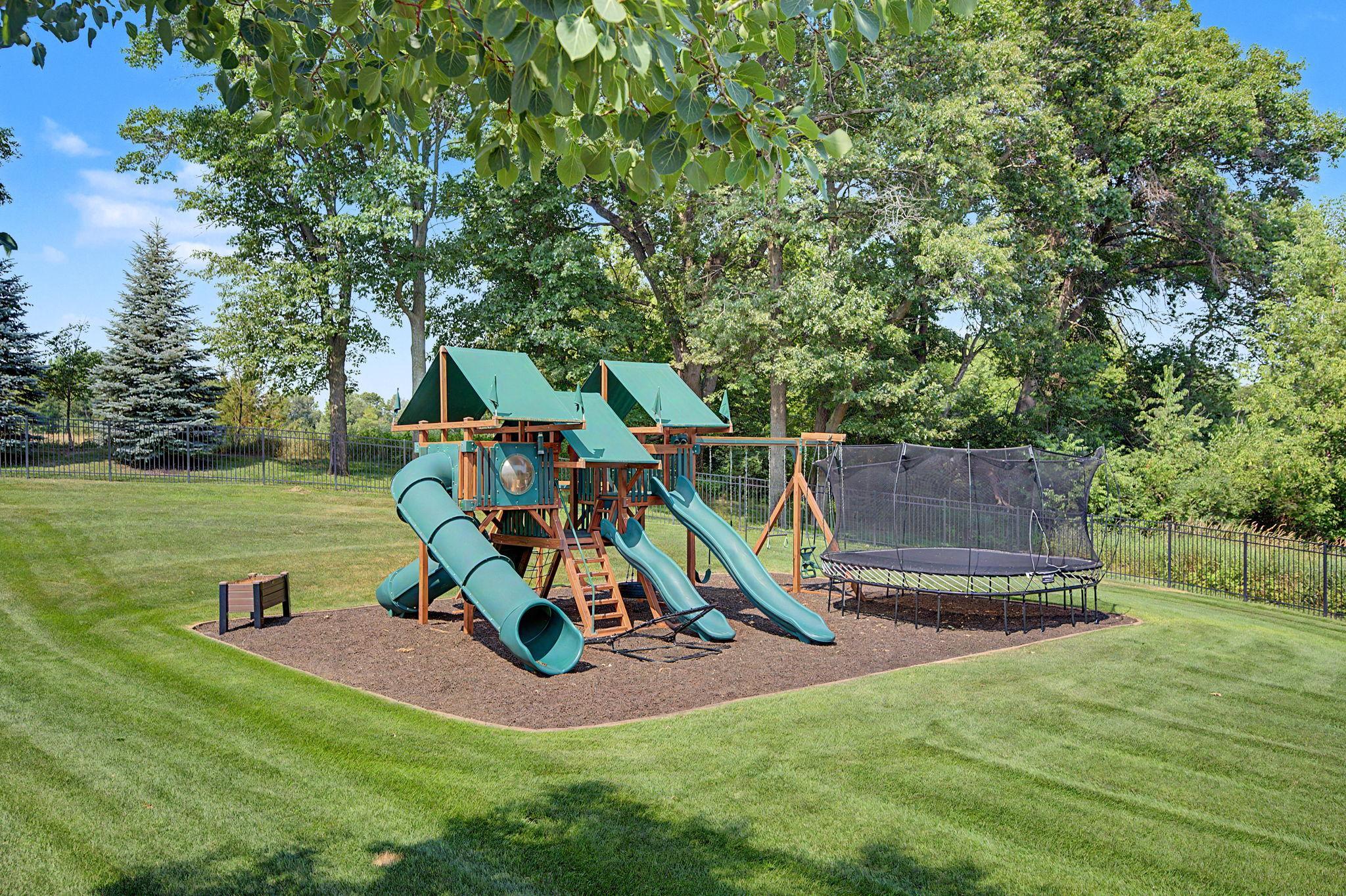 main property photo 90