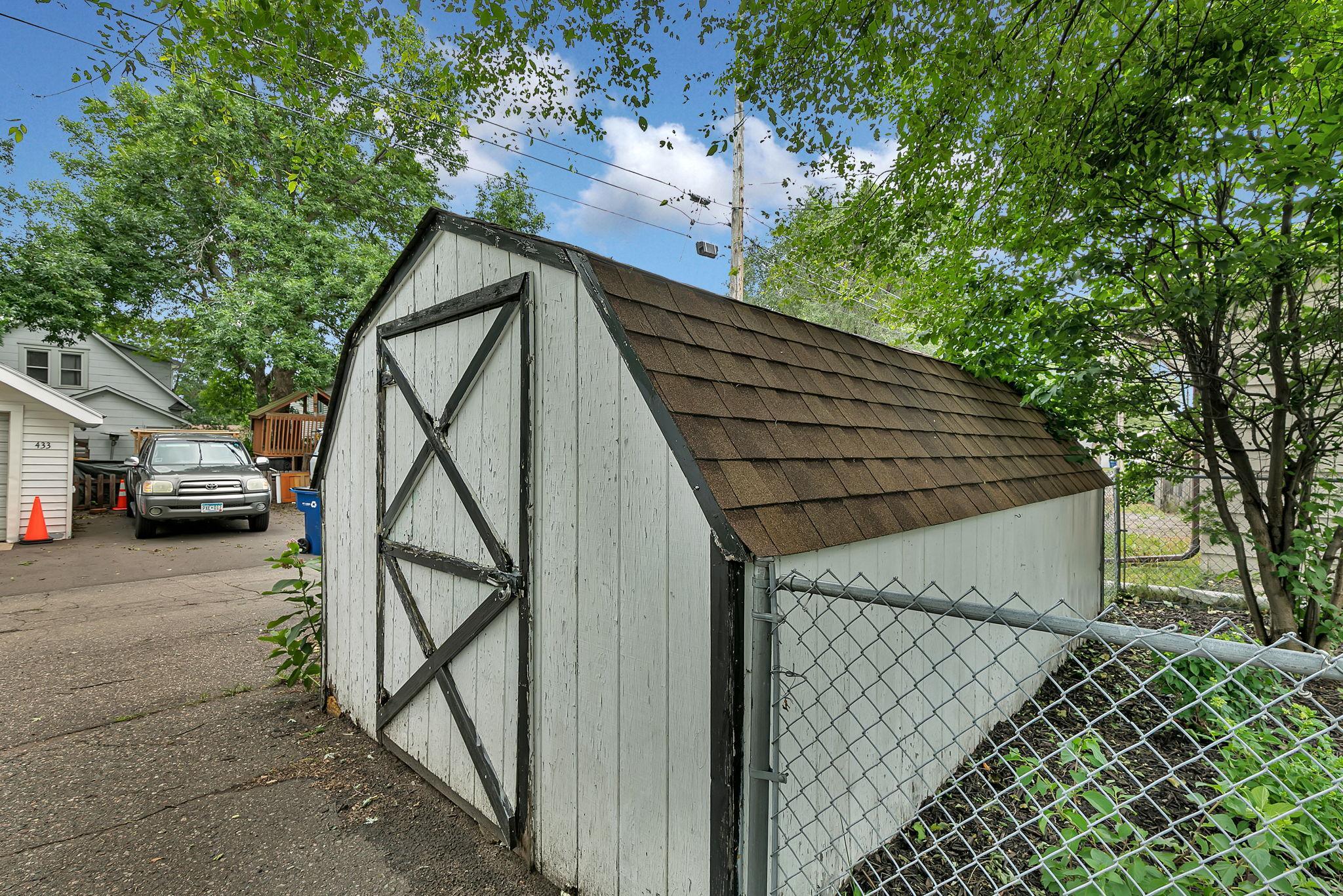 main property photo 29