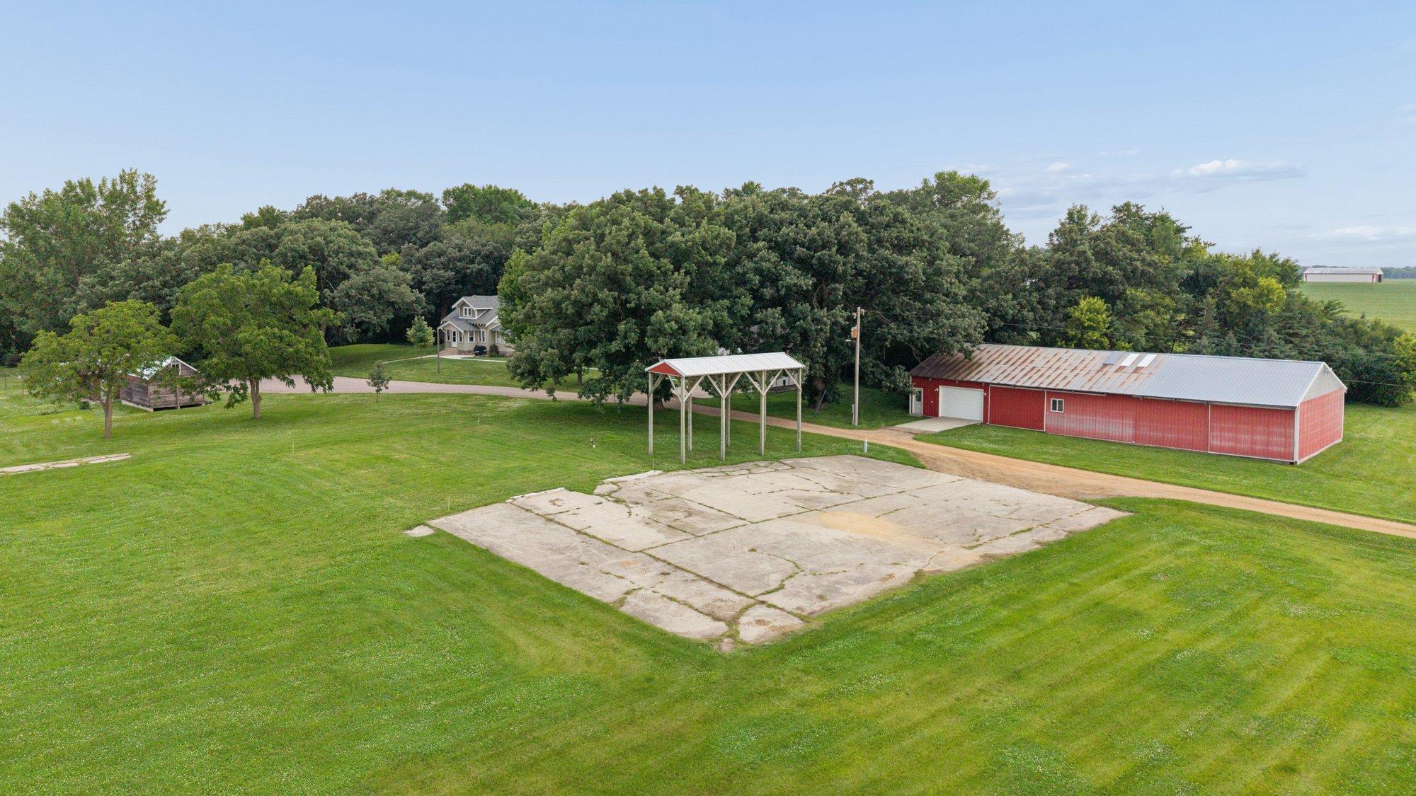 main property photo 50