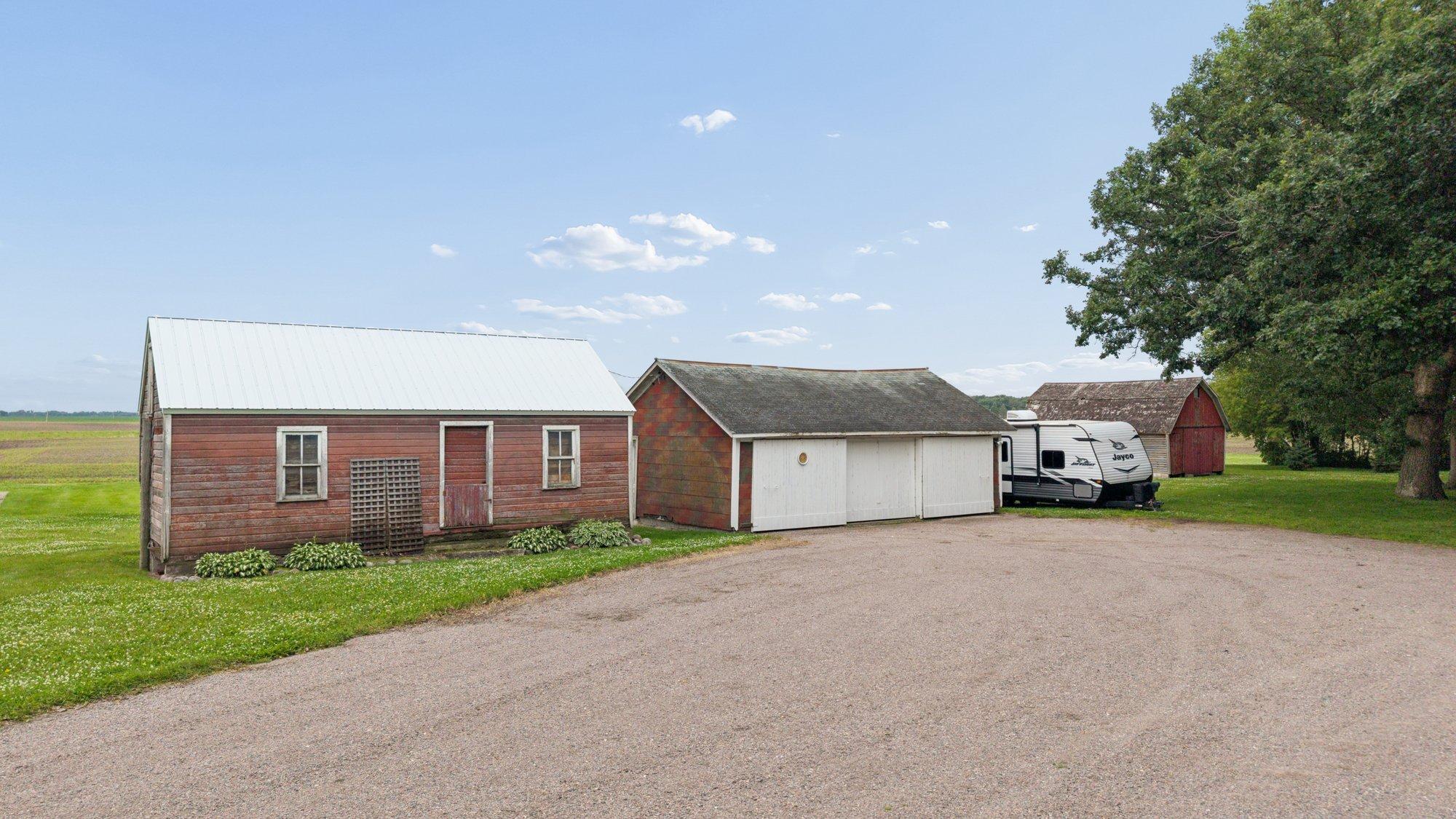 main property photo 51