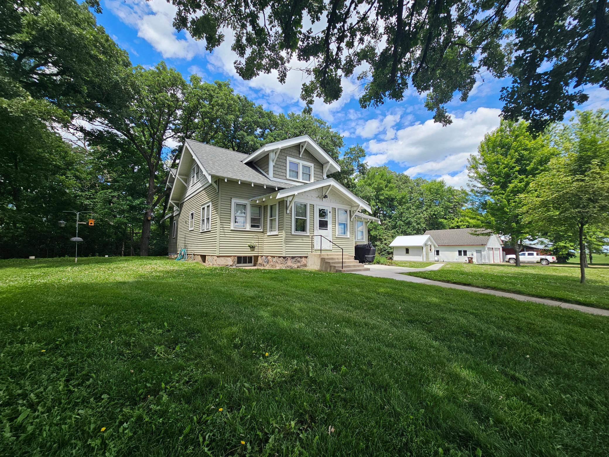 main property photo 6