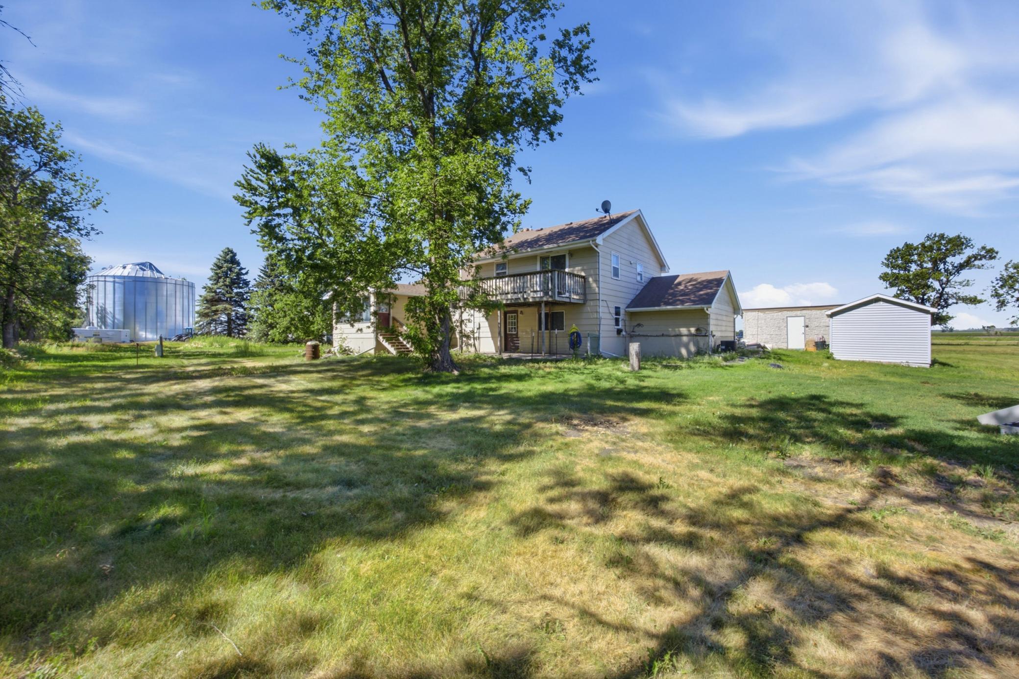 main property photo 32