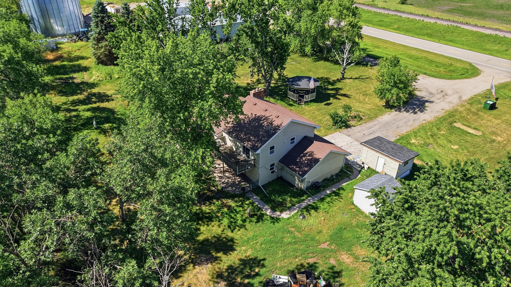 main property photo 38