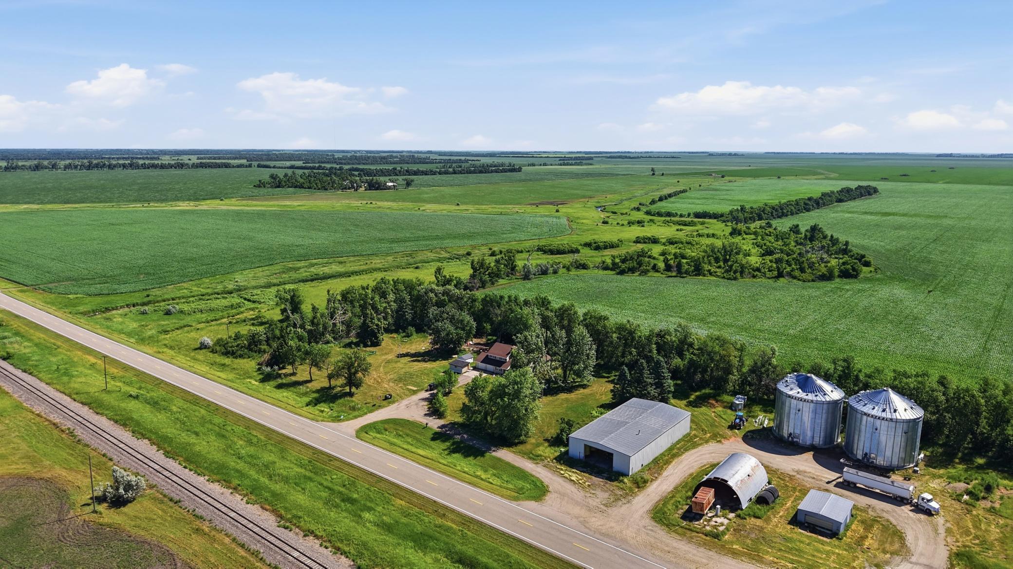 main property photo 39