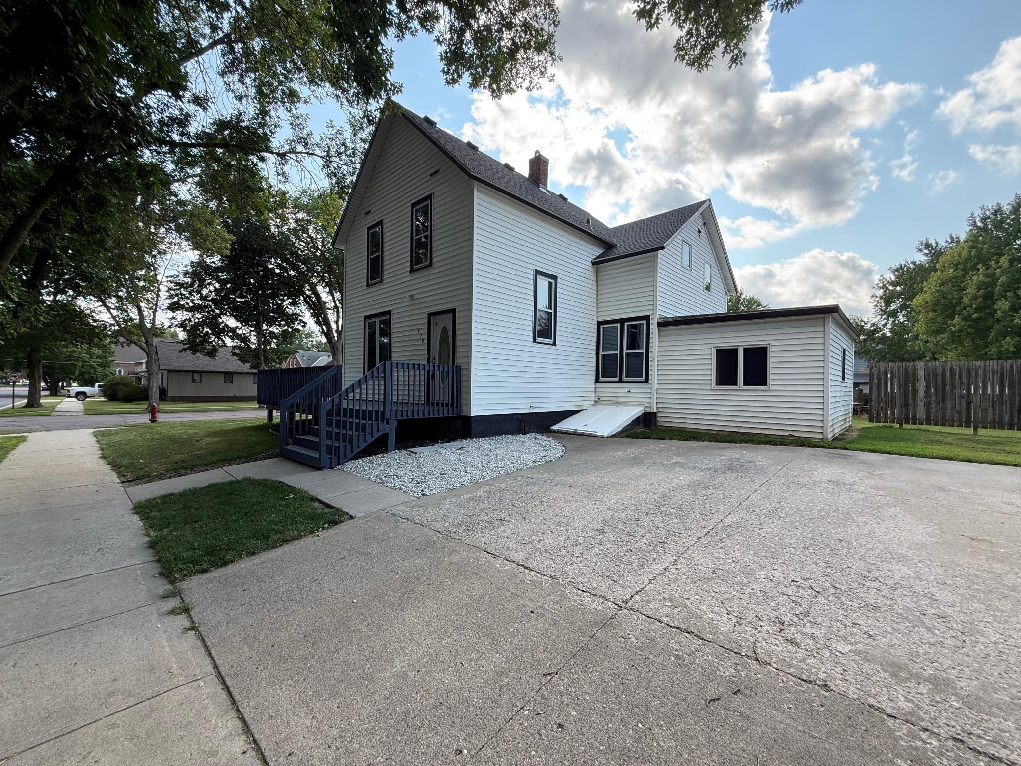 main property photo 6