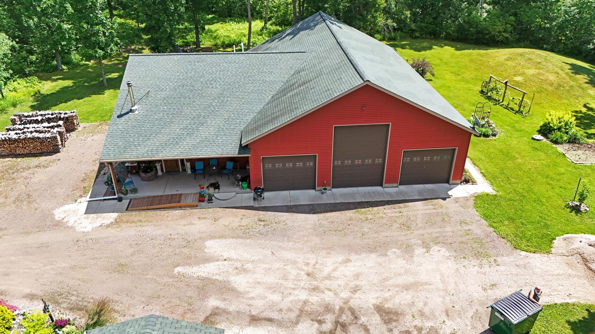 main property photo 13