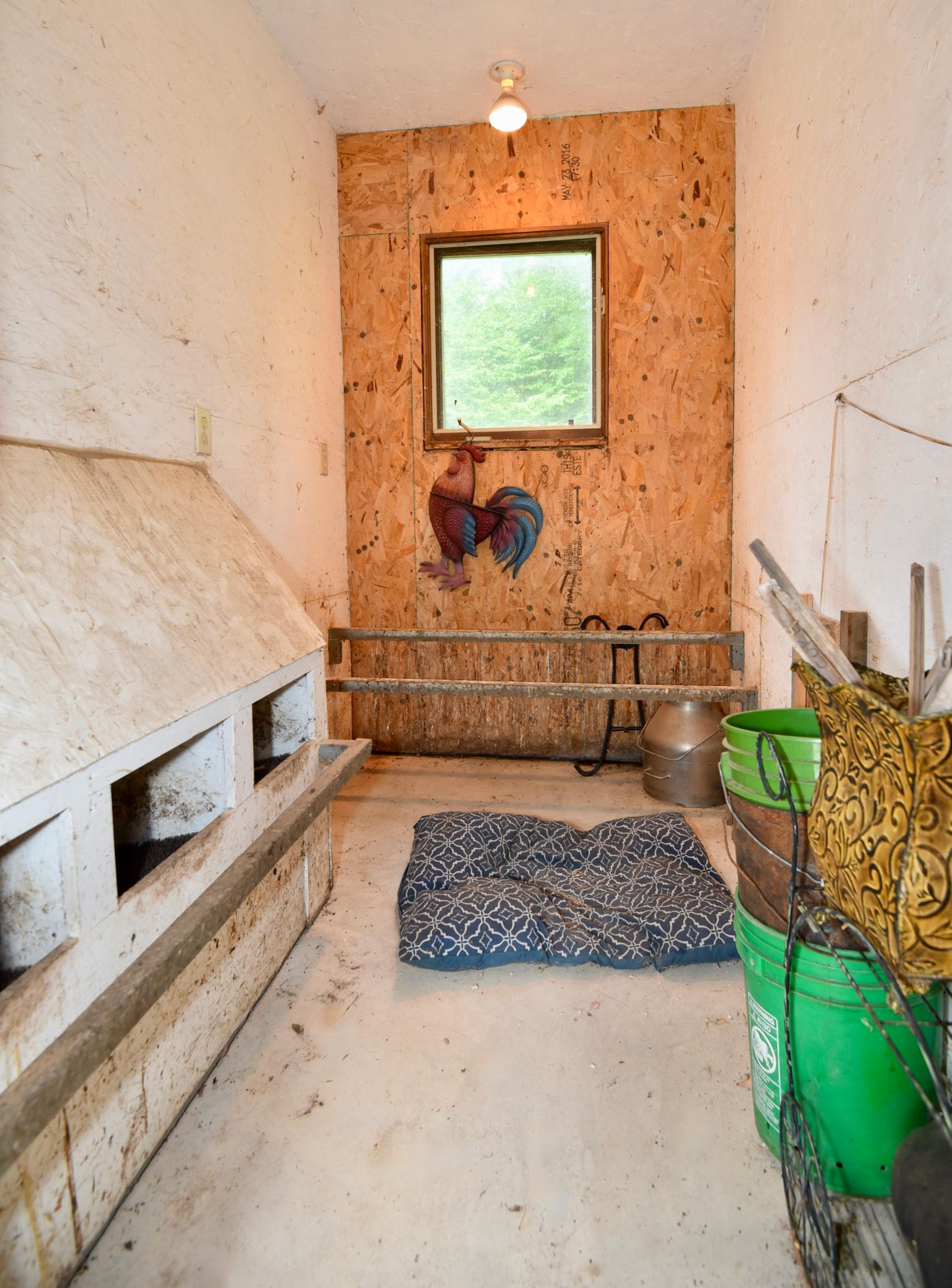 main property photo 35