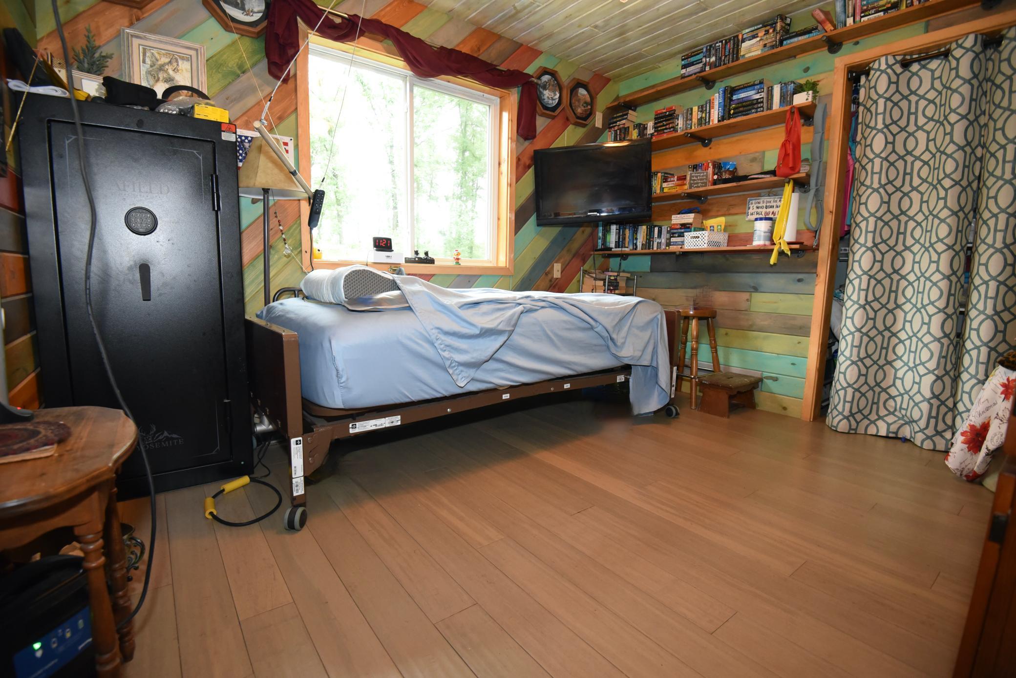main property photo 51