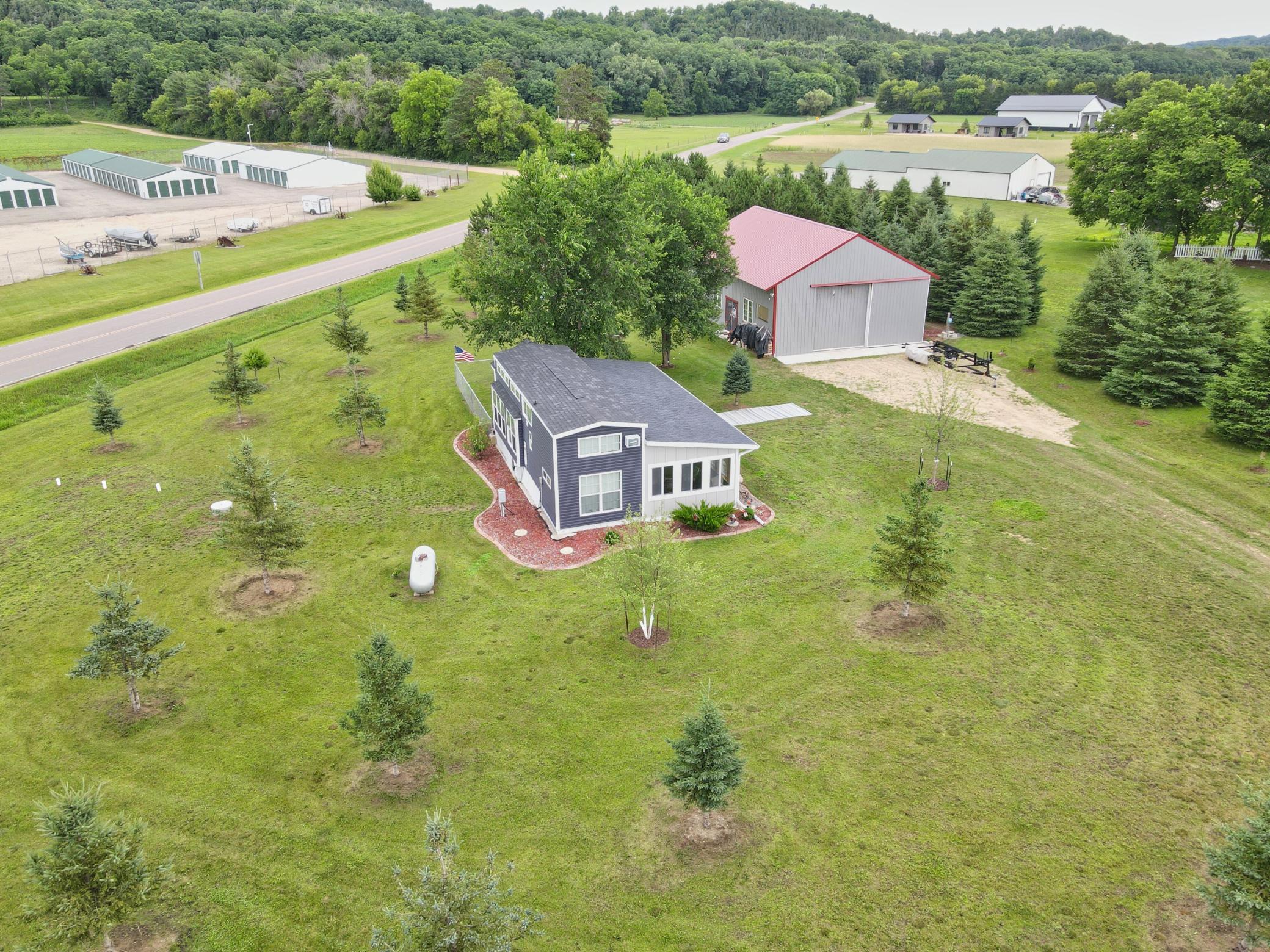 main property photo 19