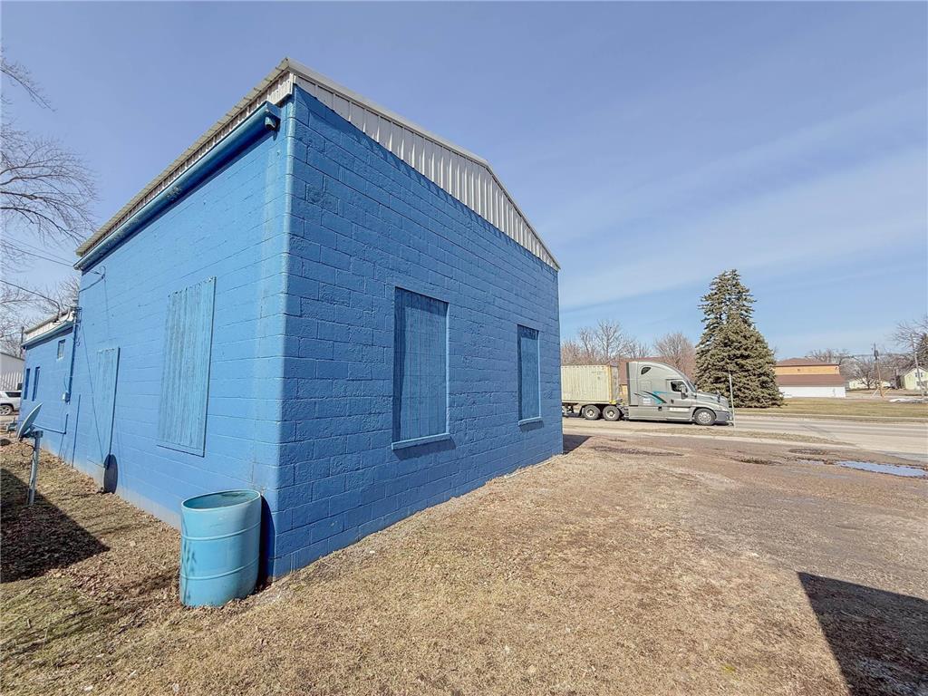 main property photo 5