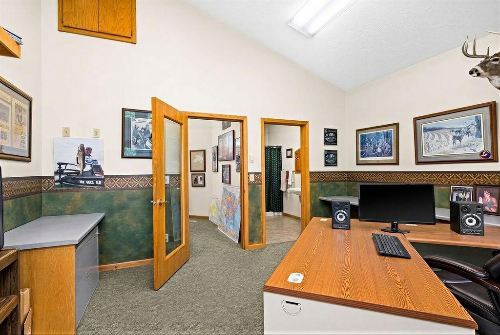 main property photo 27