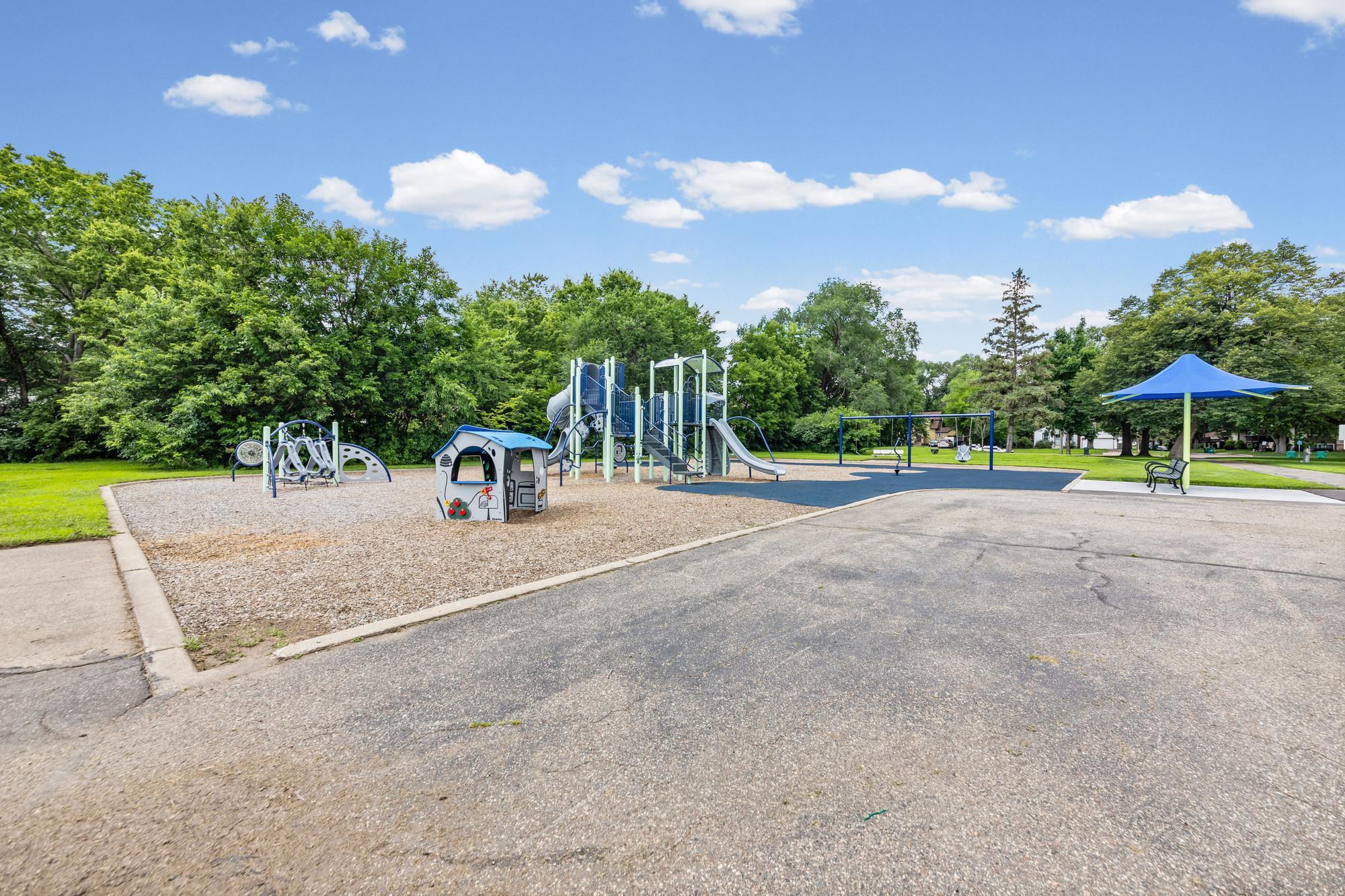 main property photo 33