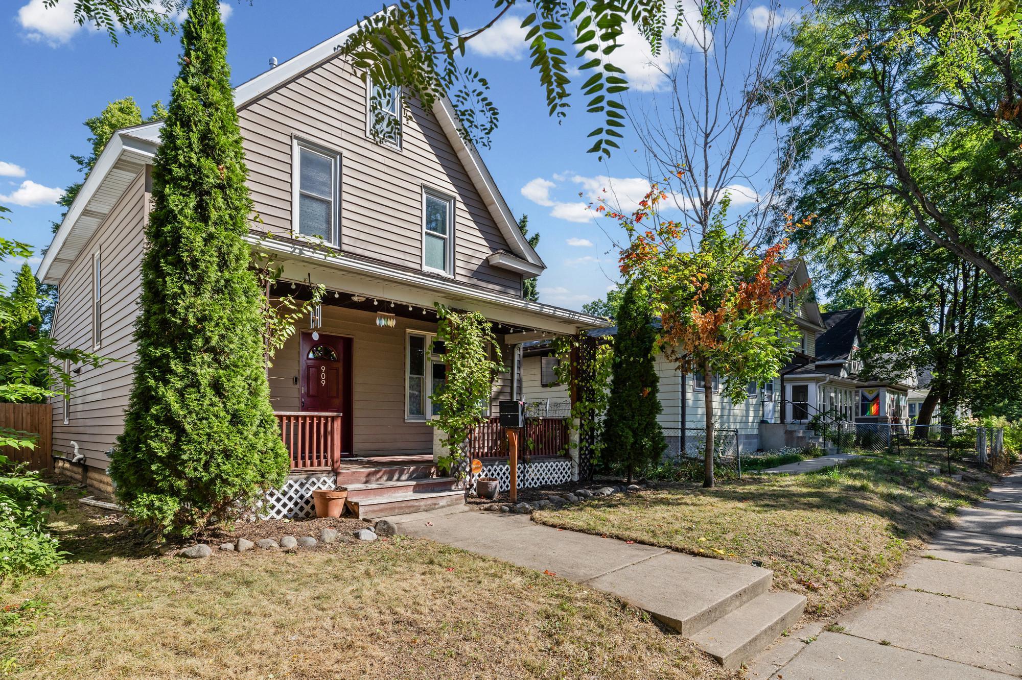main property photo 20