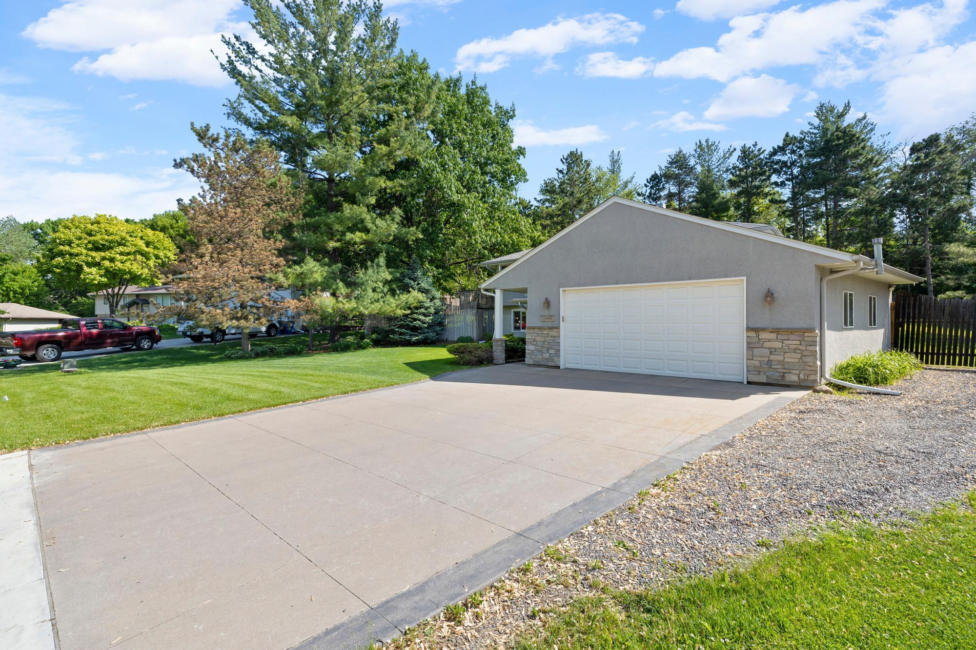 main property photo 50