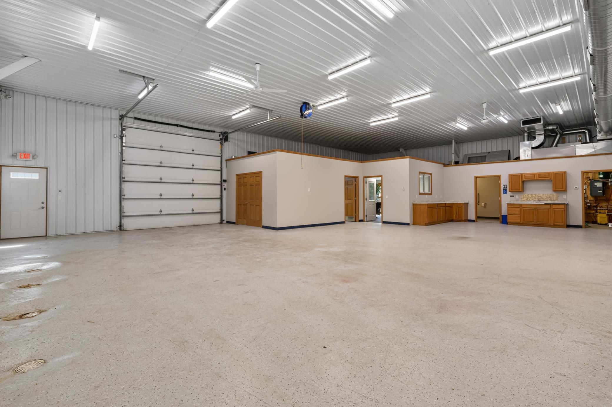 main property photo 36