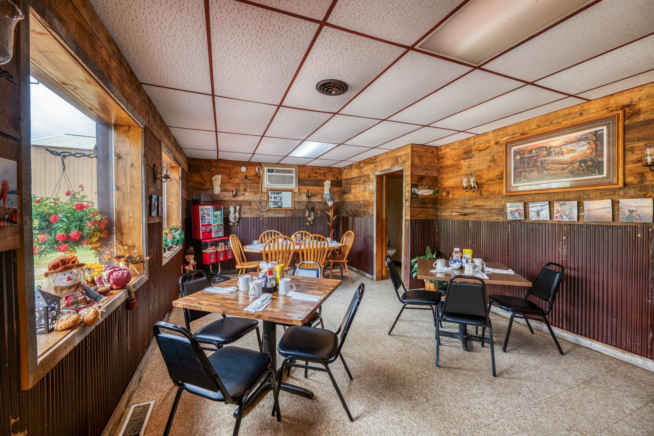 main property photo 28