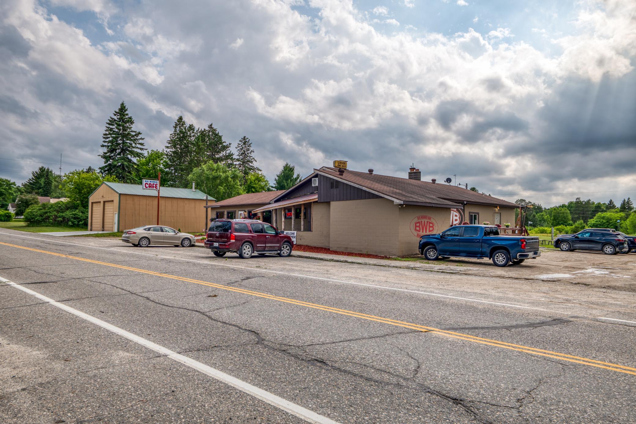 main property photo 40