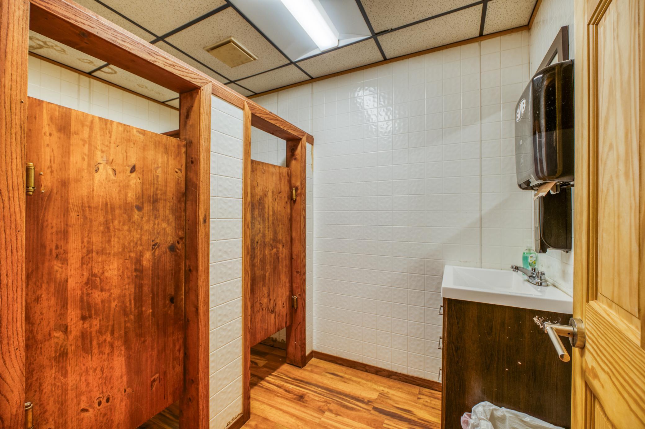 main property photo 51
