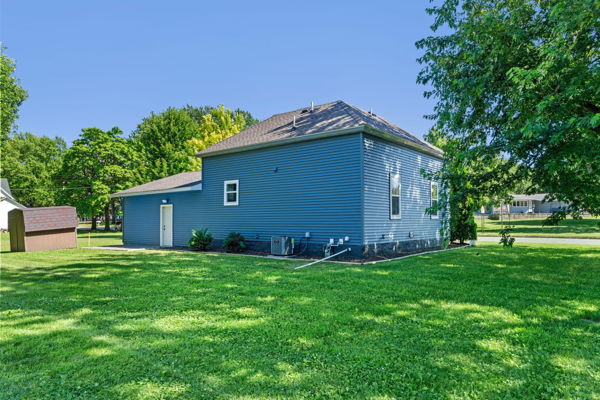 main property photo 6